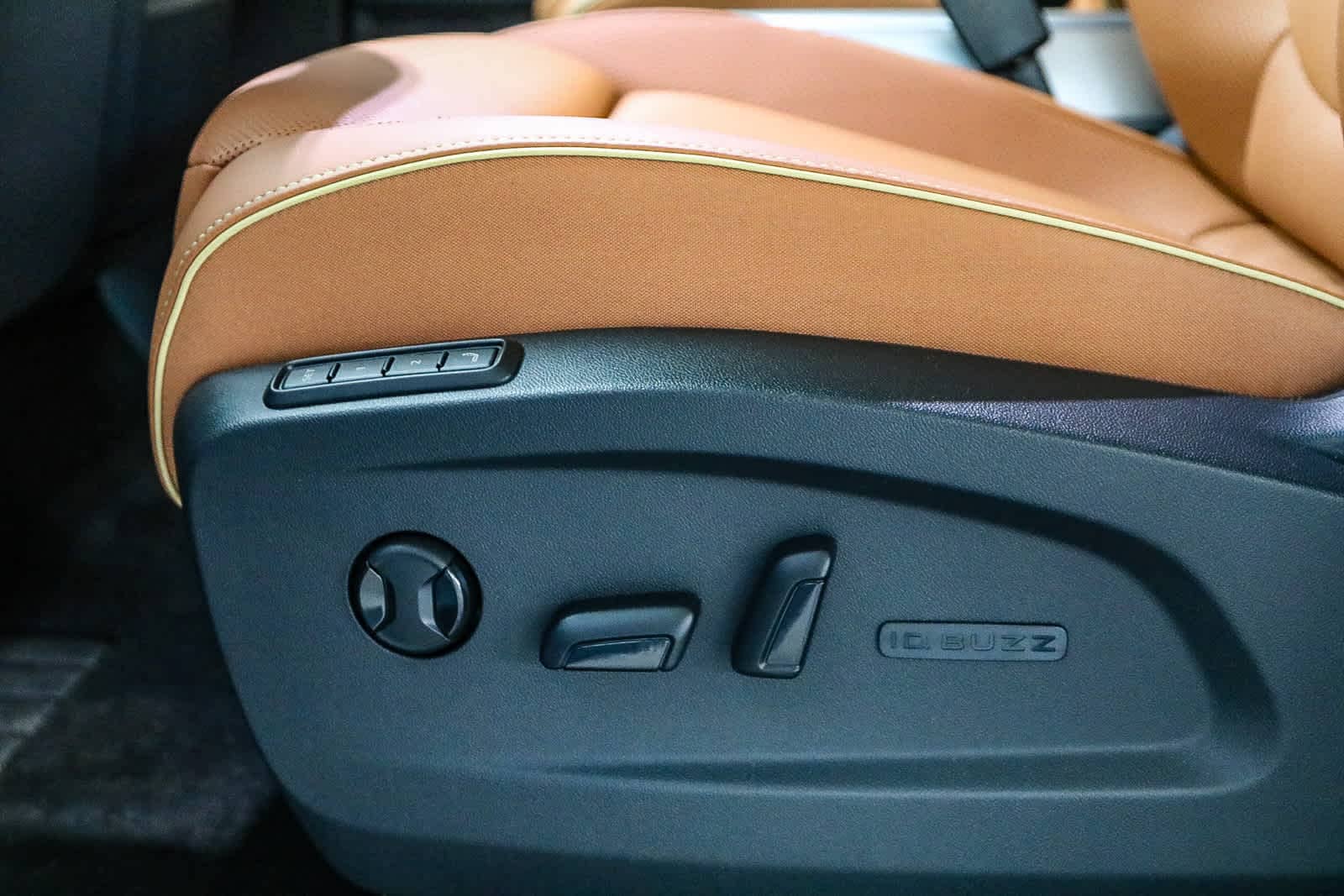 Thumbnail: 2025 Volkswagen ID.Buzz - 24