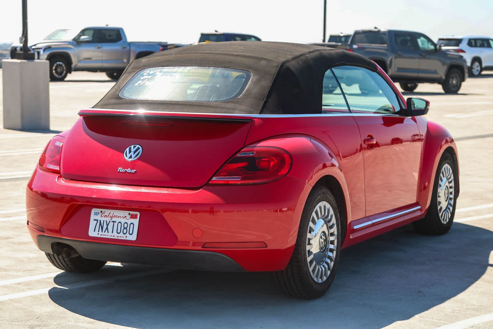 Thumbnail: 2016 Volkswagen Beetle - 6