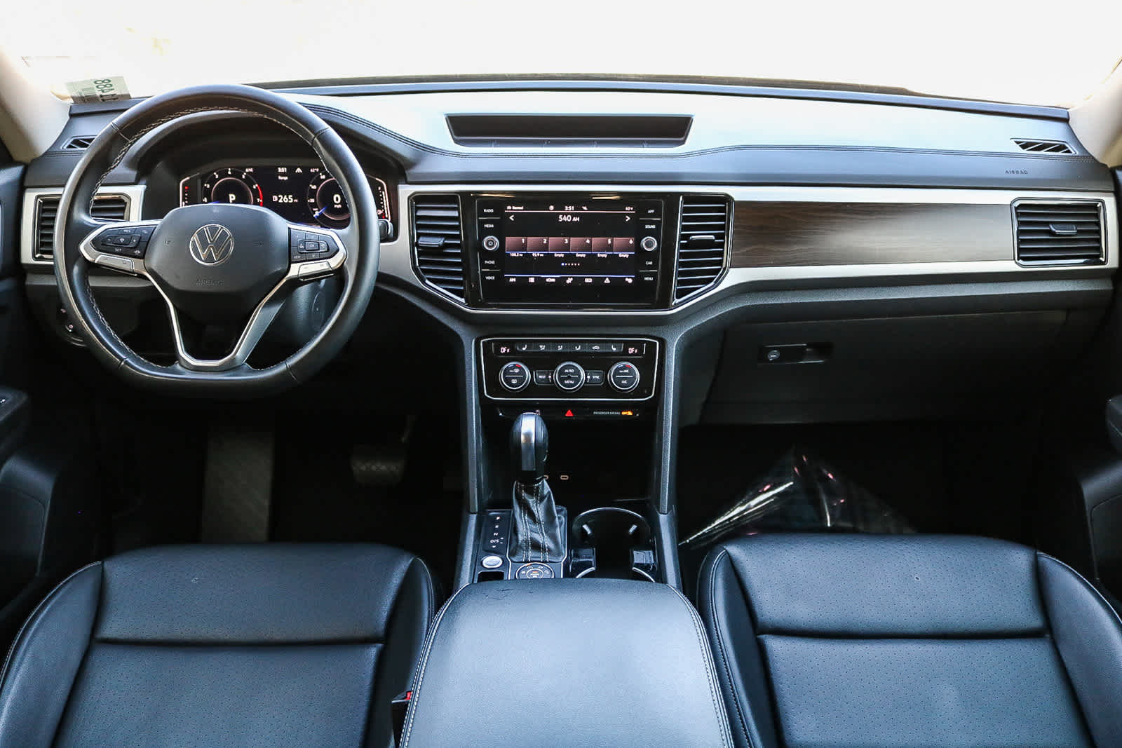 Thumbnail: 2022 Volkswagen Atlas - 12