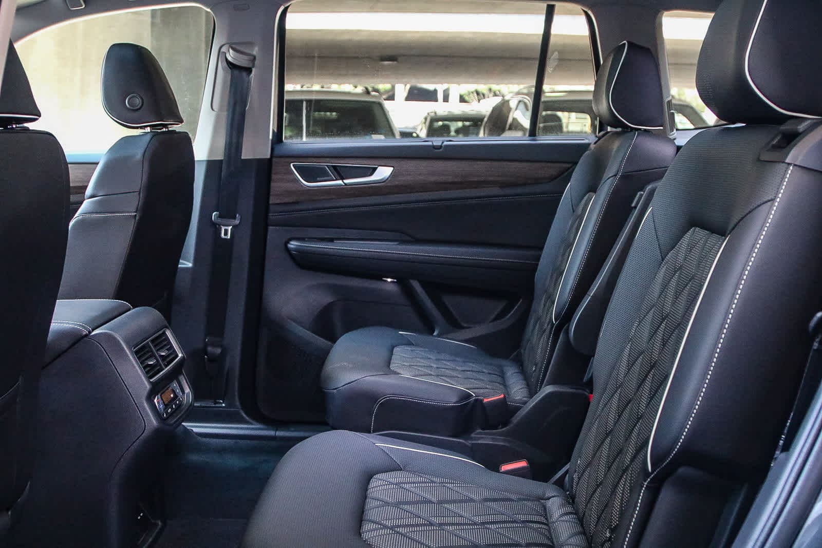 Thumbnail: 2025 Volkswagen Atlas - 19