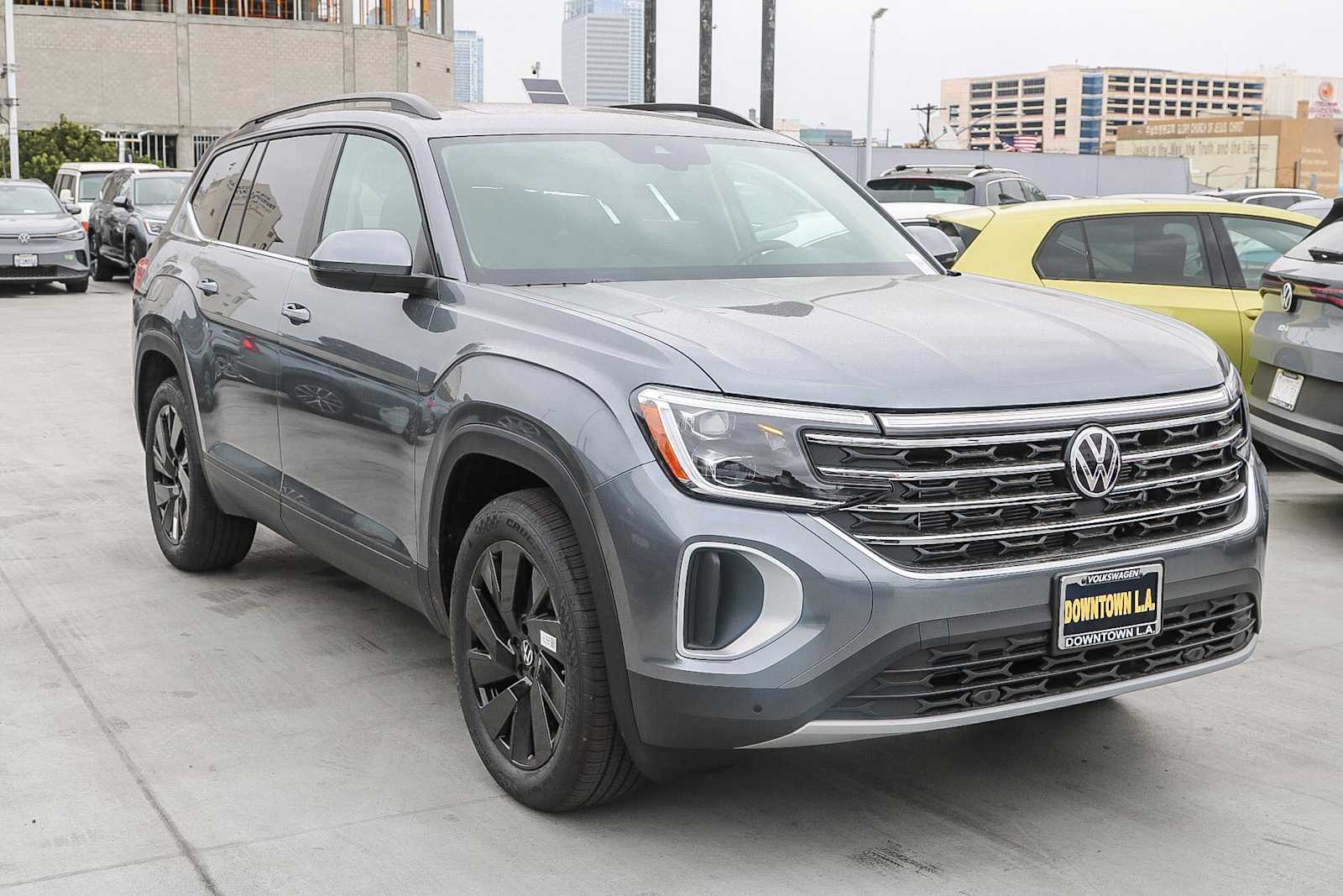 Thumbnail: 2025 Volkswagen Atlas - 3