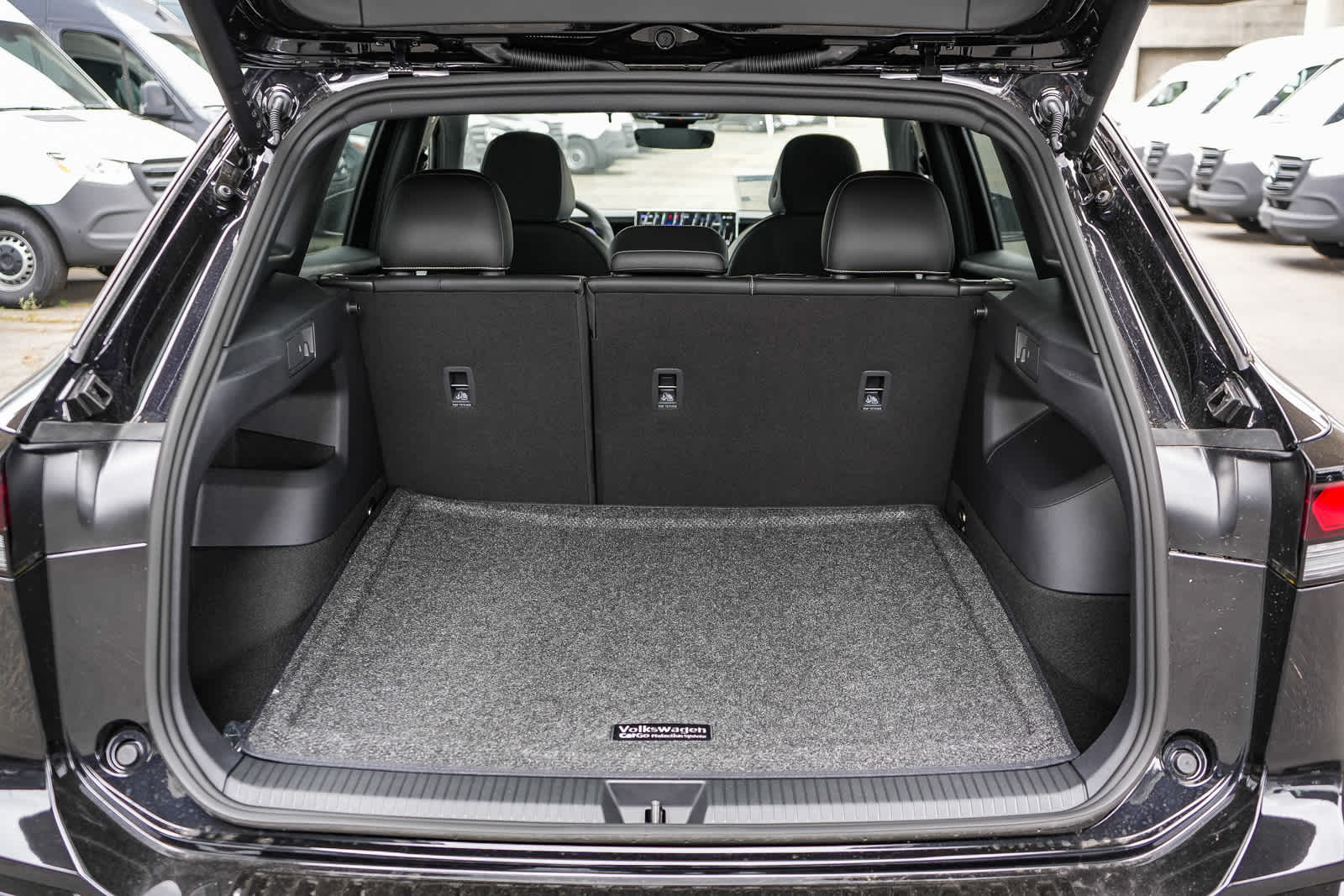 Thumbnail: 2026 Volkswagen Tiguan - 12