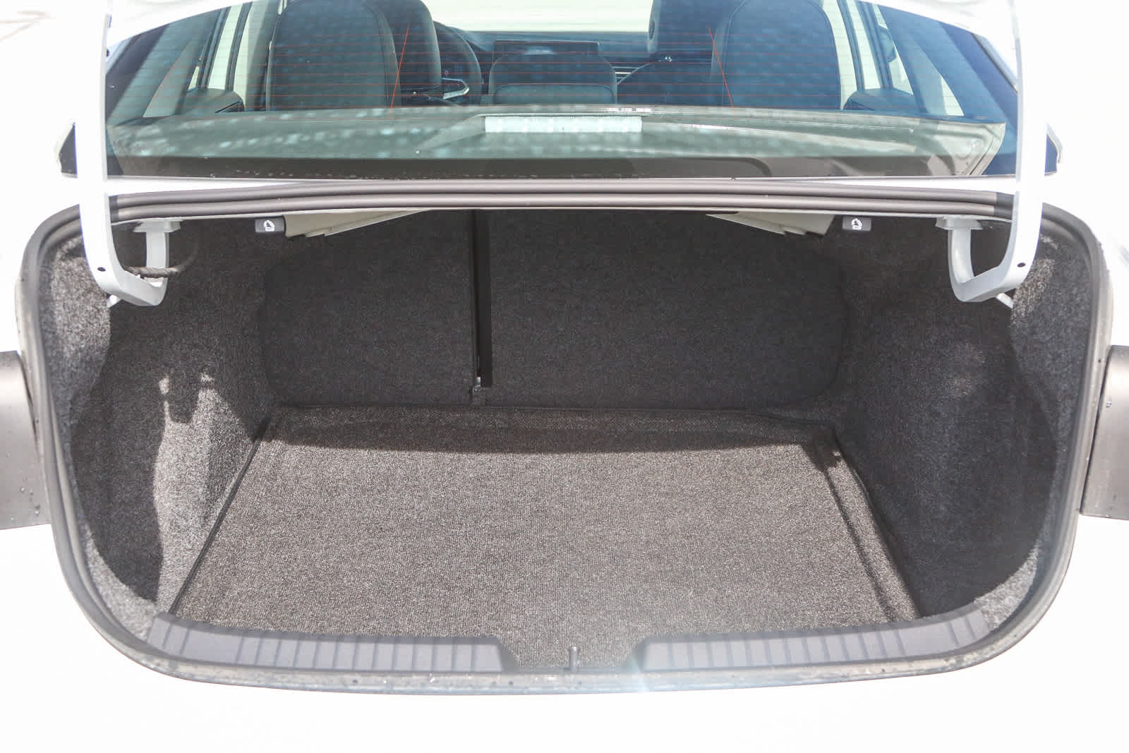 Thumbnail: 2025 Volkswagen Jetta - 28