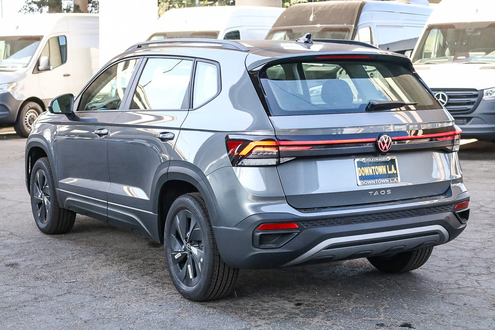 Thumbnail: 2025 Volkswagen Taos - 8