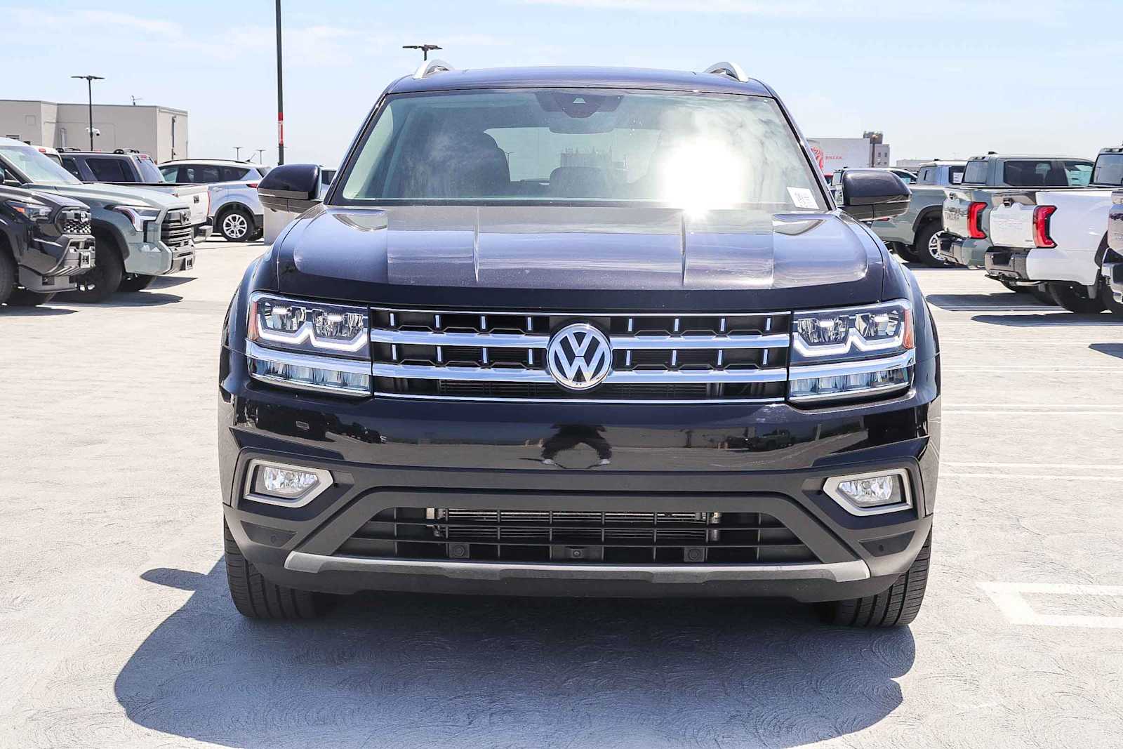 2018 Volkswagen Atlas V6 SEL Premium photo 2