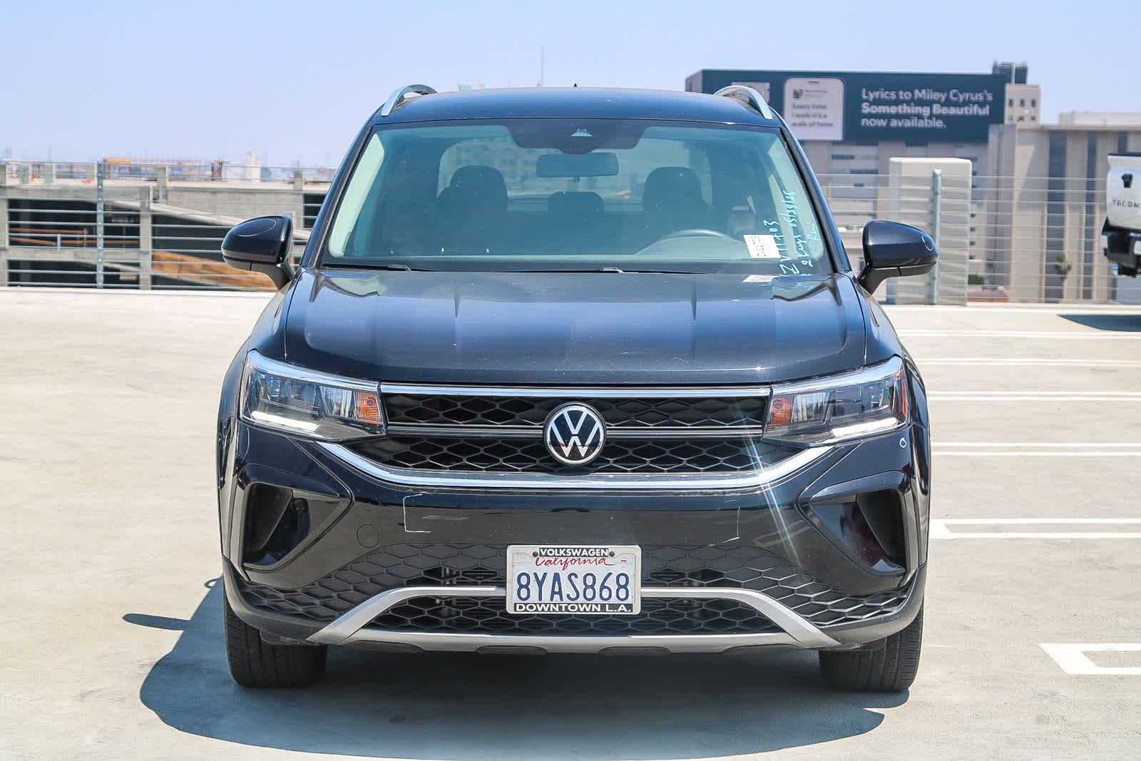 Used 2022 Volkswagen Taos SE with VIN 3VVSX7B27NM019582 for sale in Los Angeles, CA