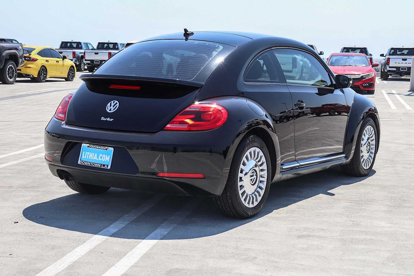 Thumbnail: 2016 Volkswagen Beetle - 4
