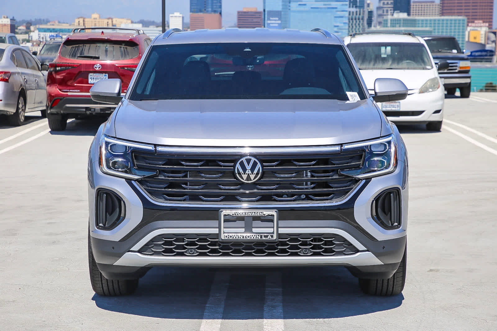 2024 Volkswagen Atlas Cross Sport SE Technology photo 2