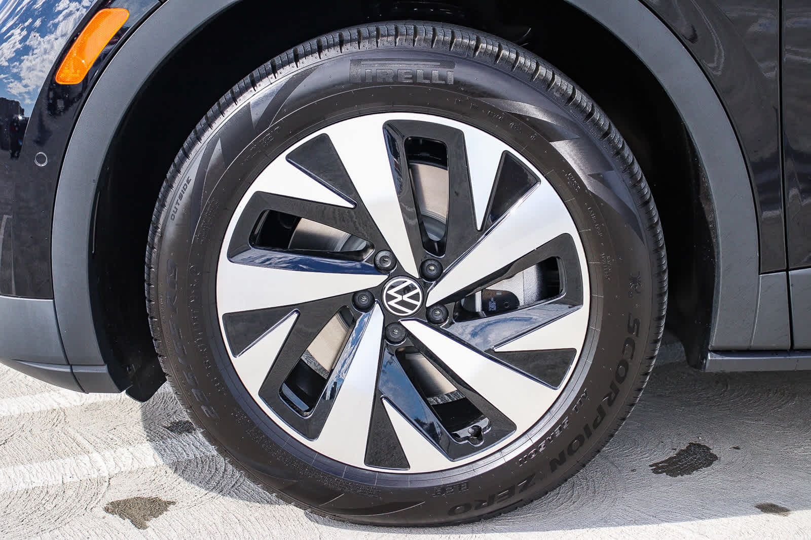 Thumbnail: 2025 Volkswagen ID.4 - 11