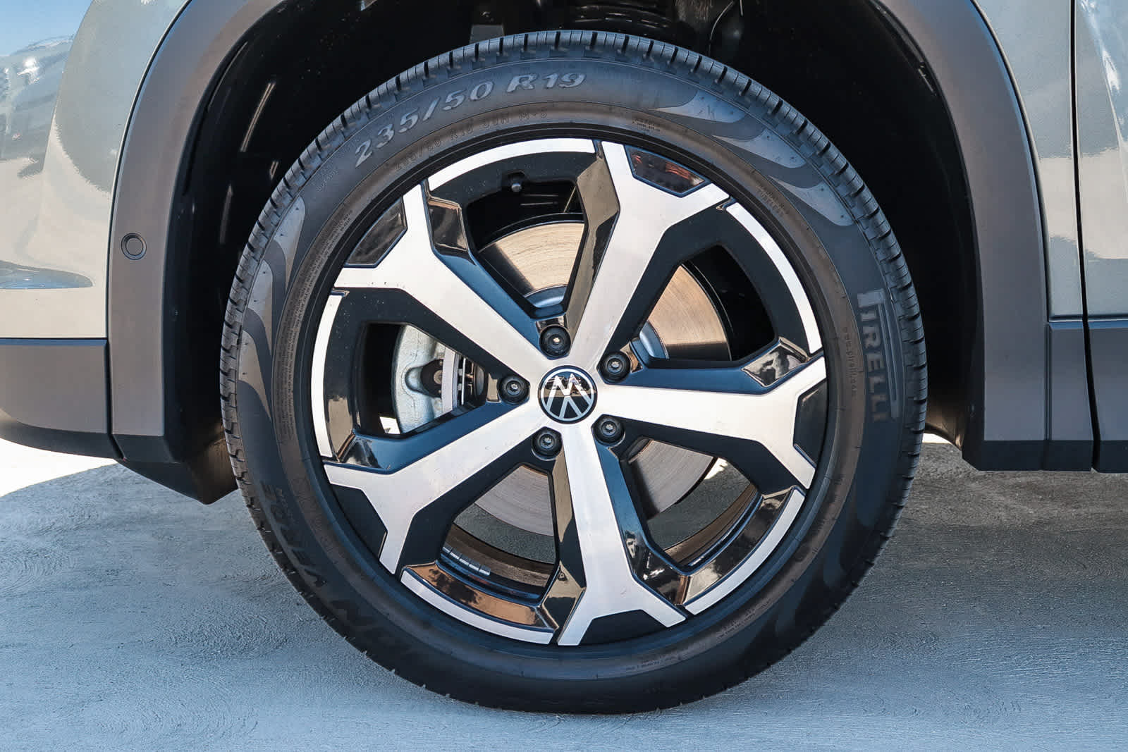 Thumbnail: 2025 Volkswagen Tiguan - 11