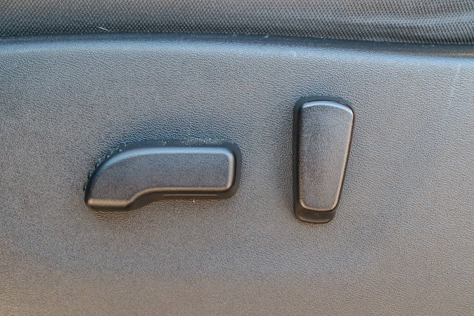 Thumbnail: 2023 Nissan Frontier - 19