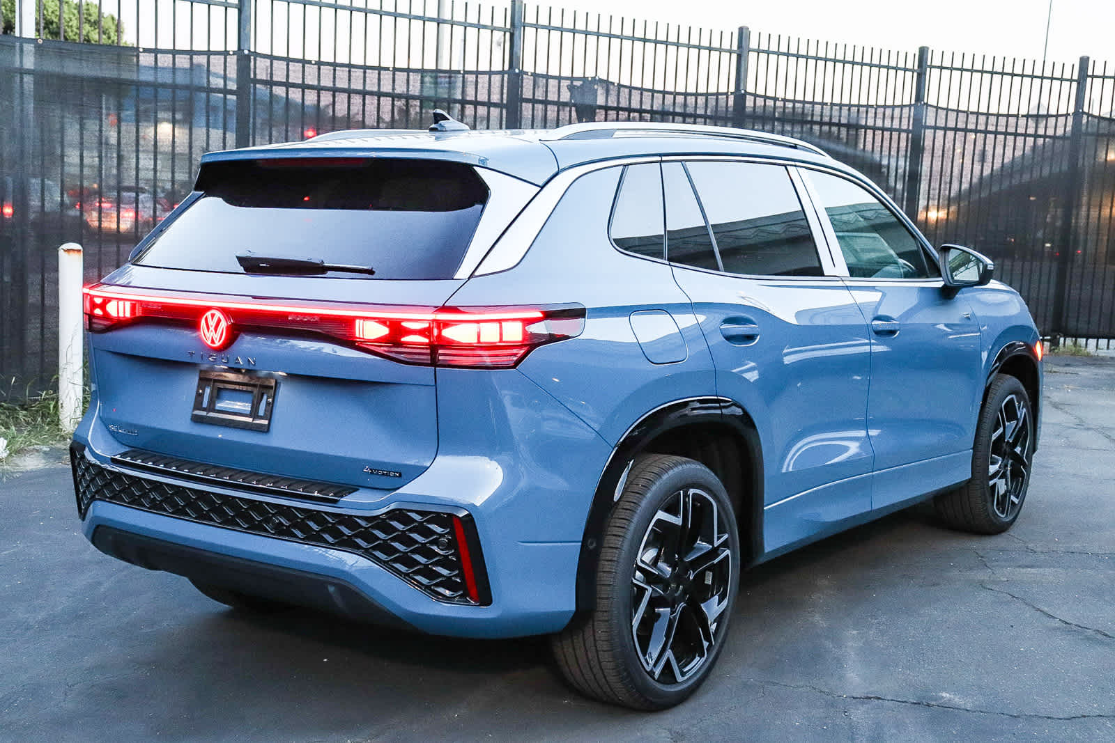 Thumbnail: 2026 Volkswagen Tiguan - 4