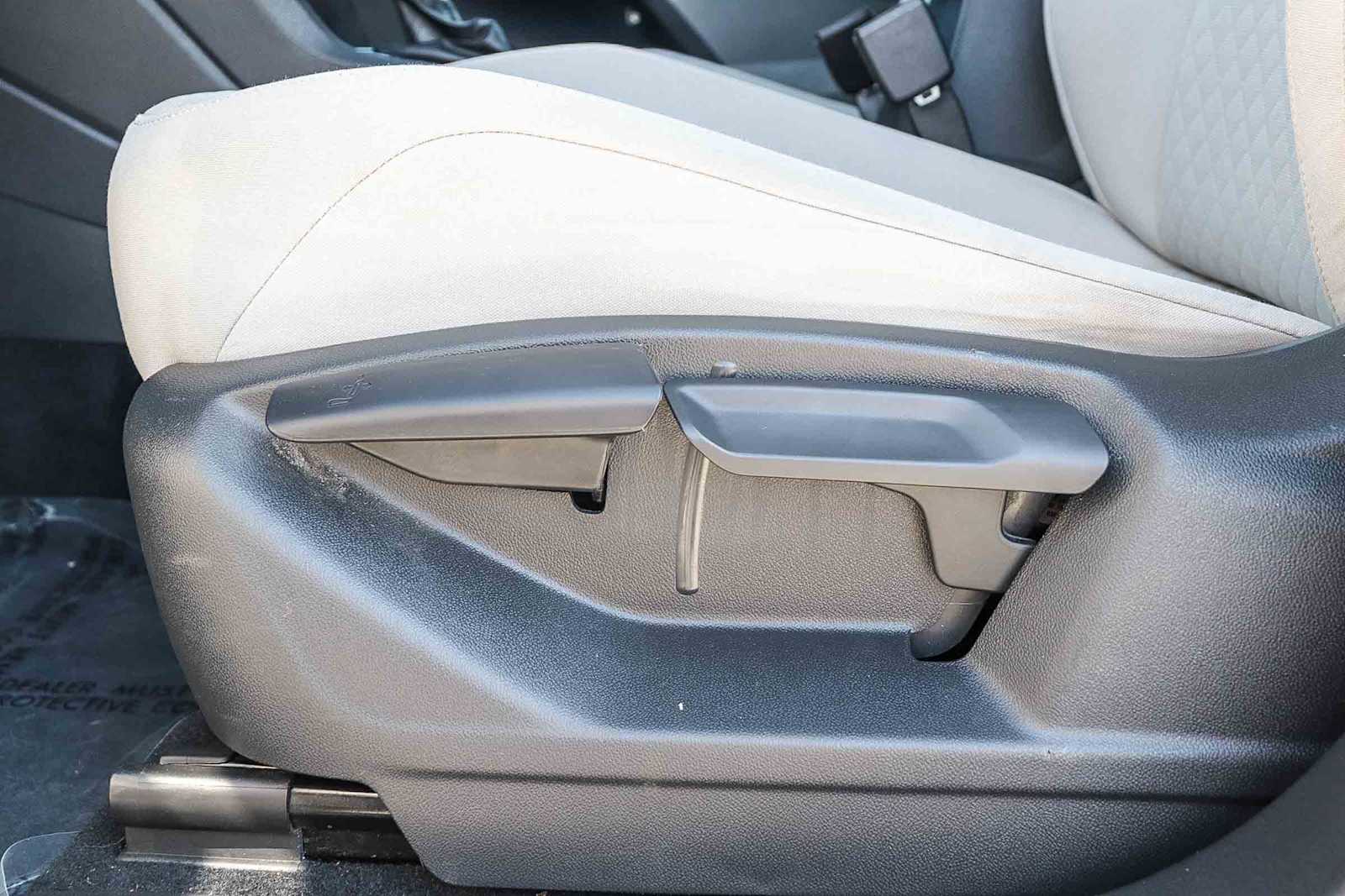 Thumbnail: 2018 Volkswagen Tiguan - 20