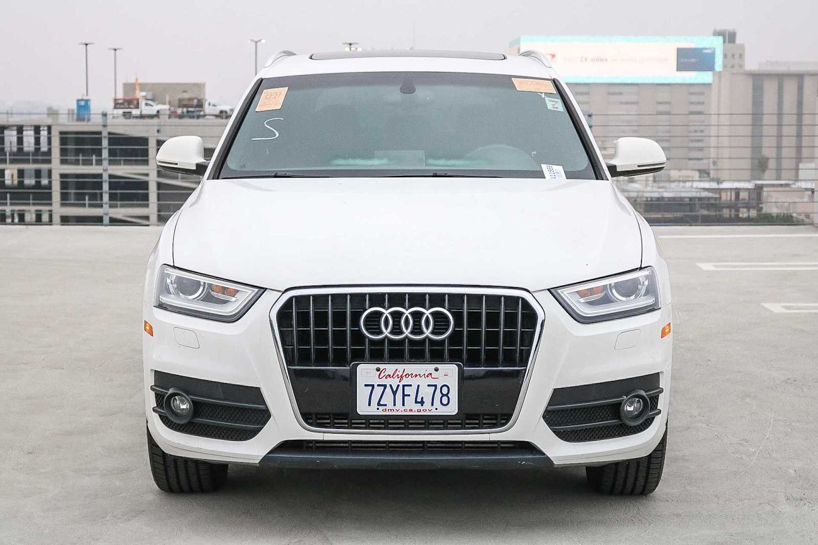 2015 Audi Q3 Premium Plus photo 2