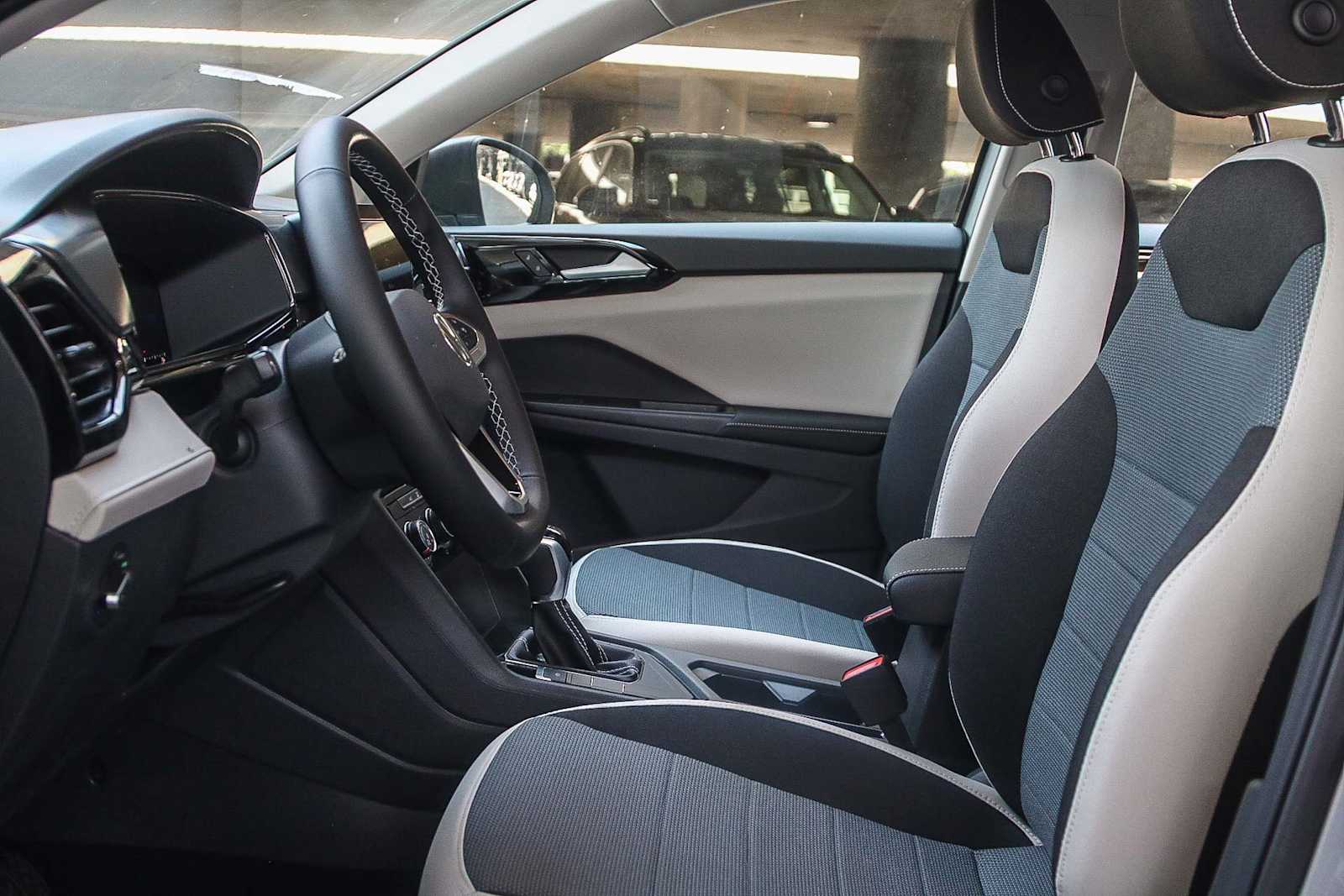 Thumbnail: 2025 Volkswagen Taos - 18