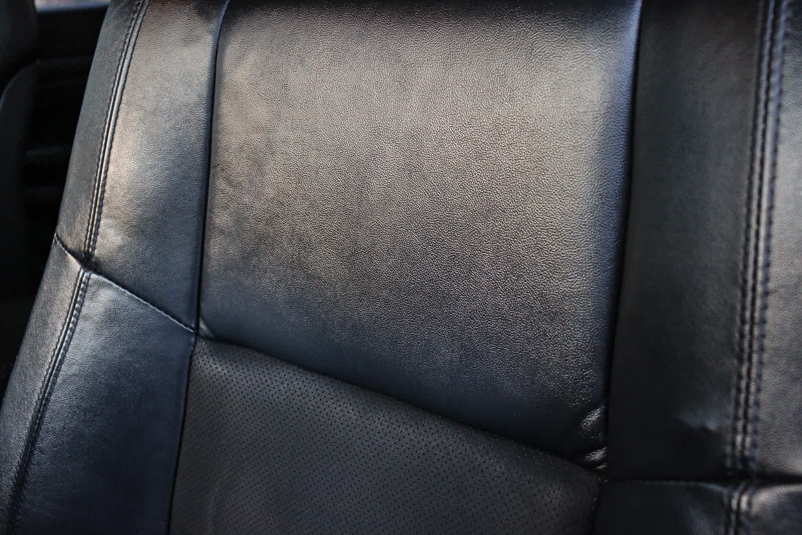 Thumbnail: 2019 Jeep Grand Cherokee - 24