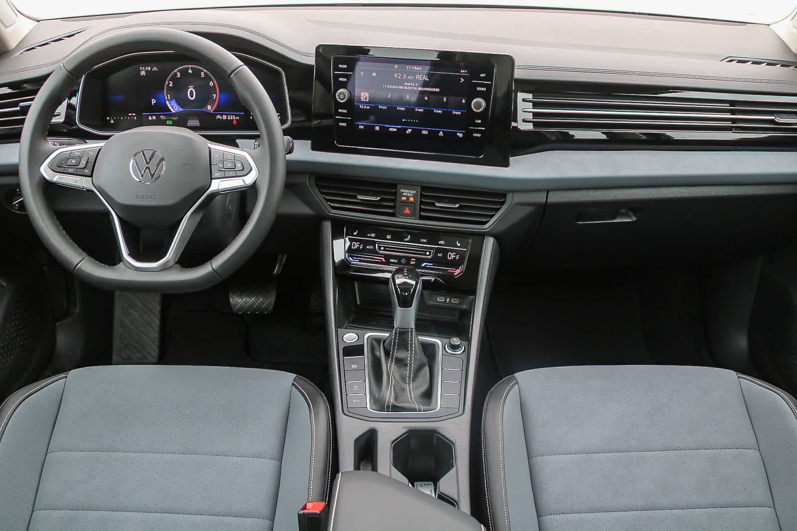 2025 Volkswagen Jetta SE 14