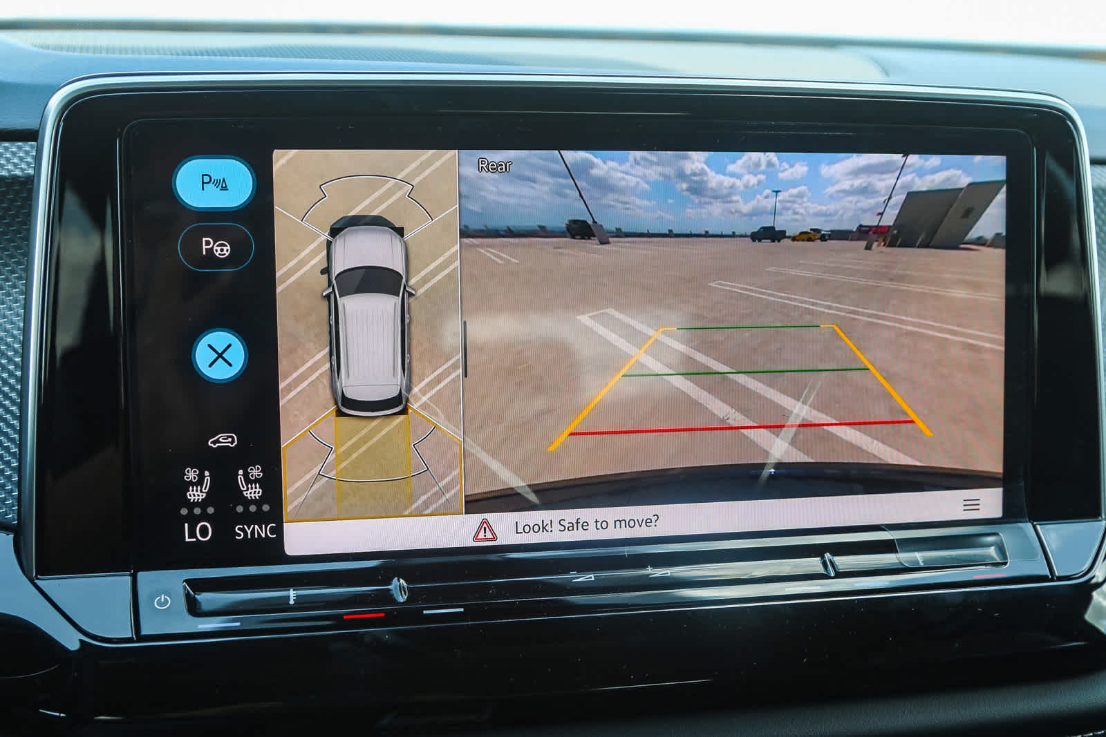 Thumbnail: 2026 Volkswagen Atlas - 25