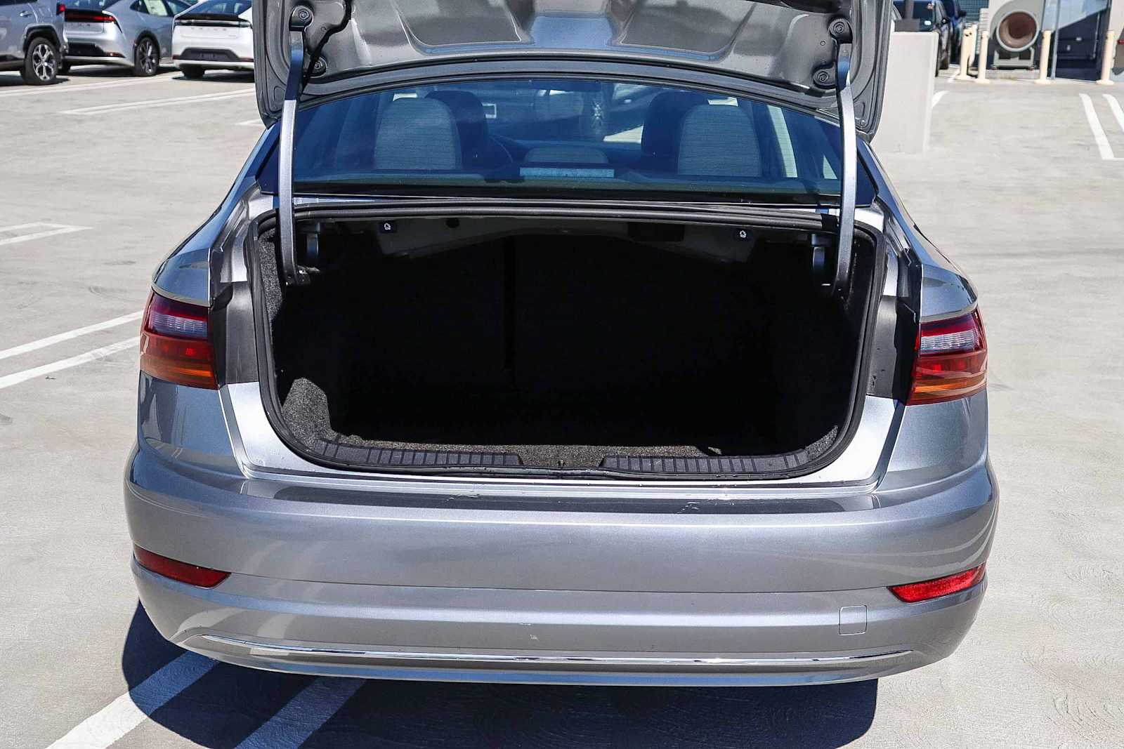 Thumbnail: 2019 Volkswagen Jetta - 26