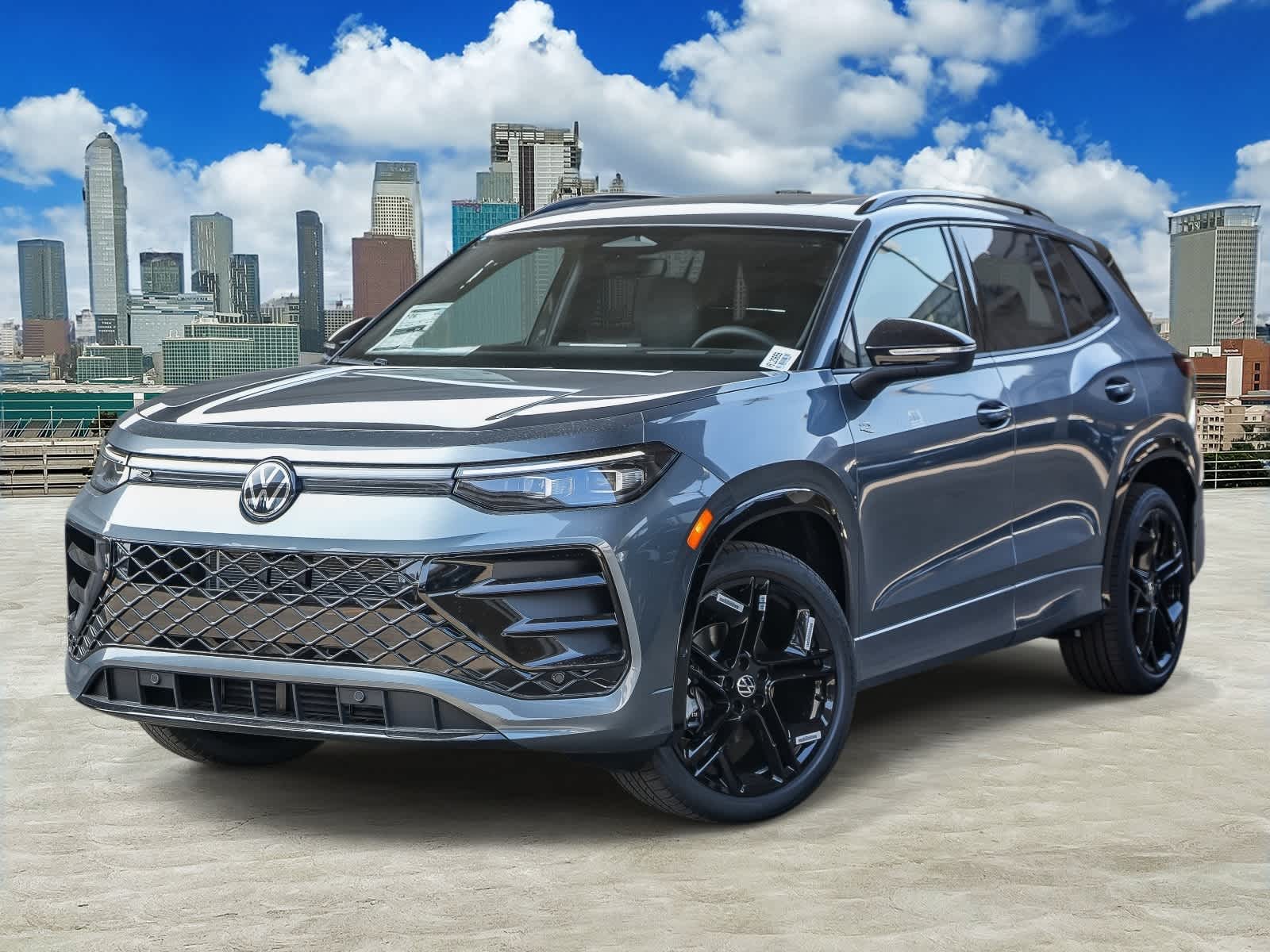 Thumbnail: 2026 Volkswagen Tiguan - 1