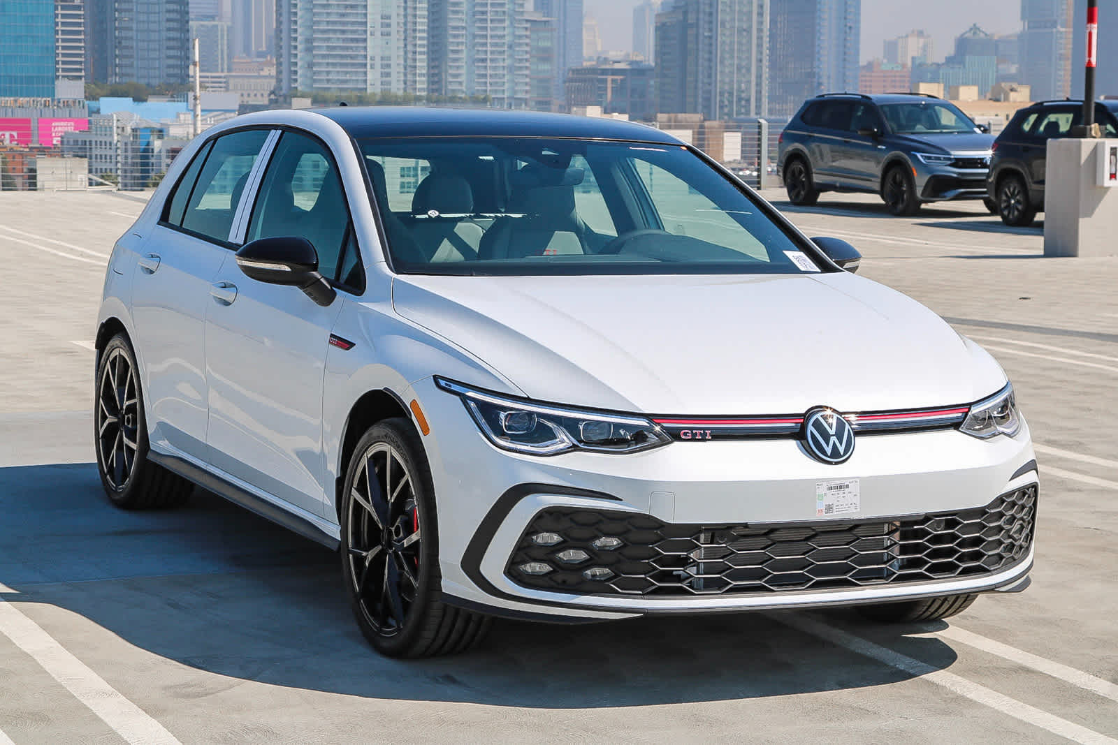 Thumbnail: 2024 Volkswagen Golf - 3