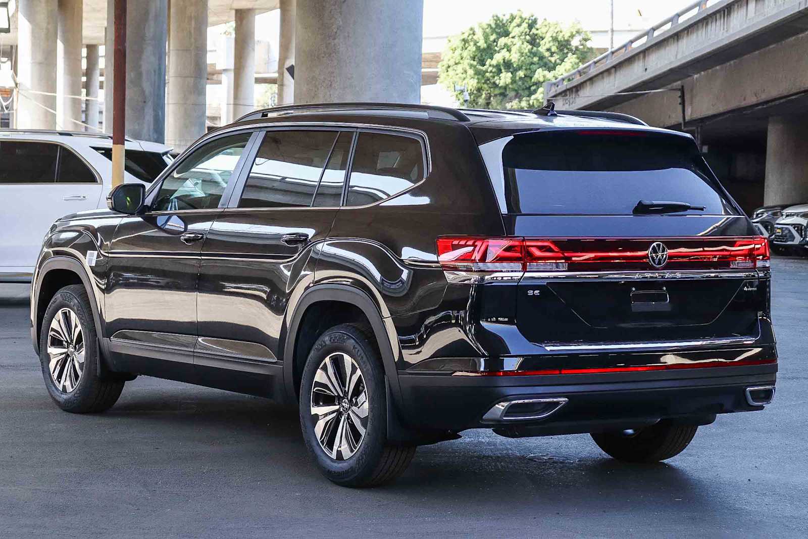 Thumbnail: 2026 Volkswagen Atlas - 6