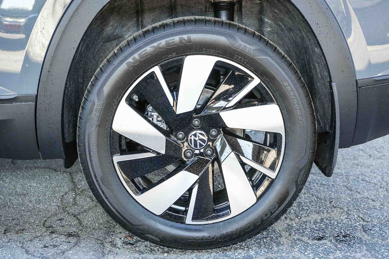 Thumbnail: 2026 Volkswagen Atlas - 10