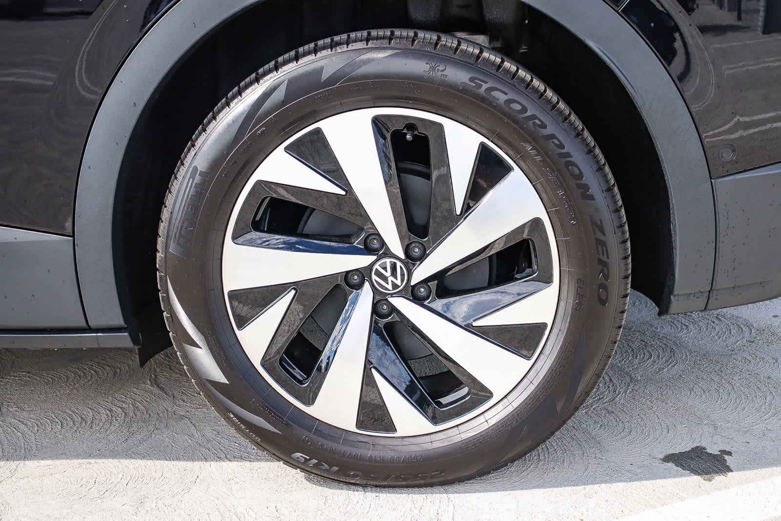 Thumbnail: 2025 Volkswagen ID.4 - 10