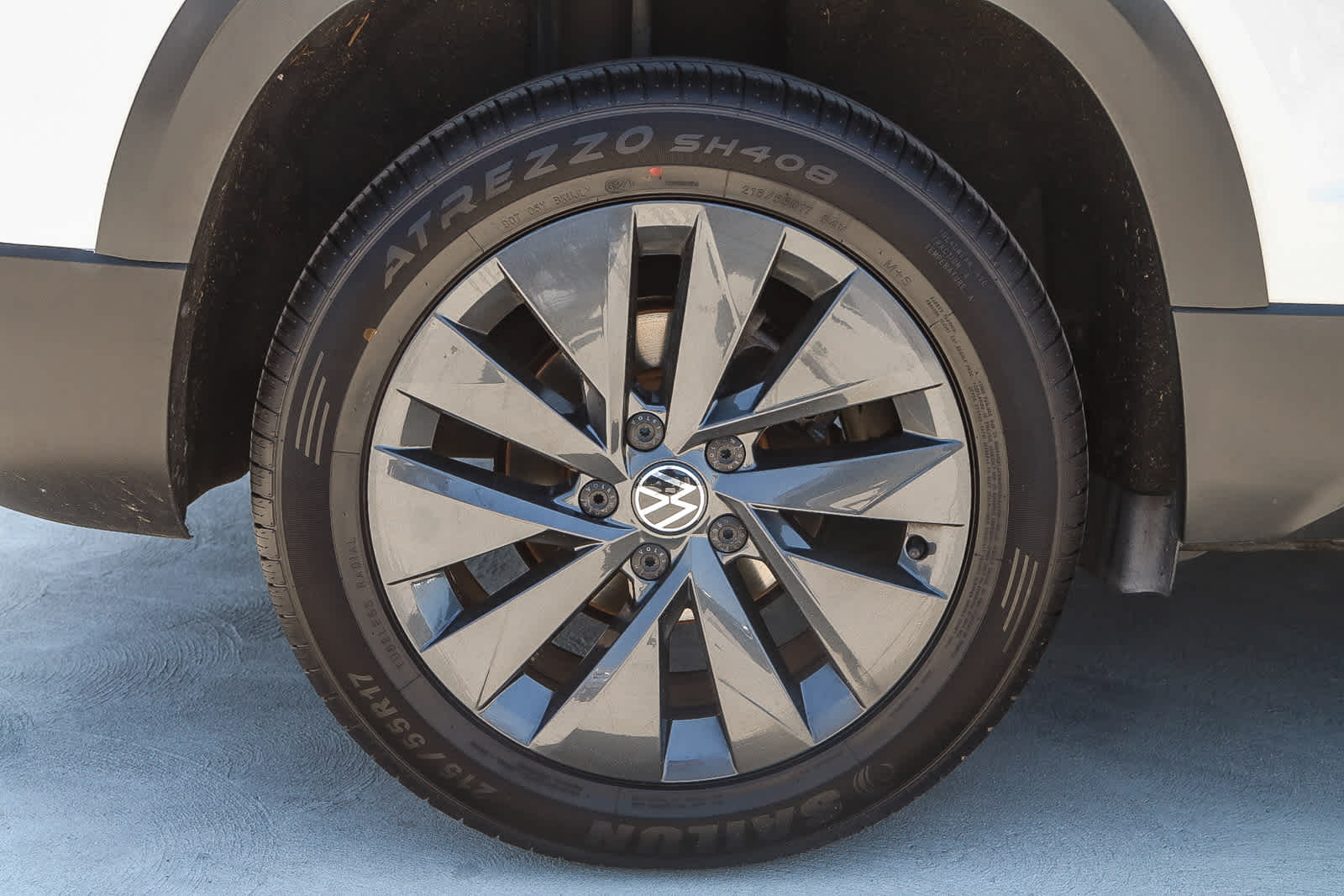 Thumbnail: 2023 Volkswagen Taos - 10