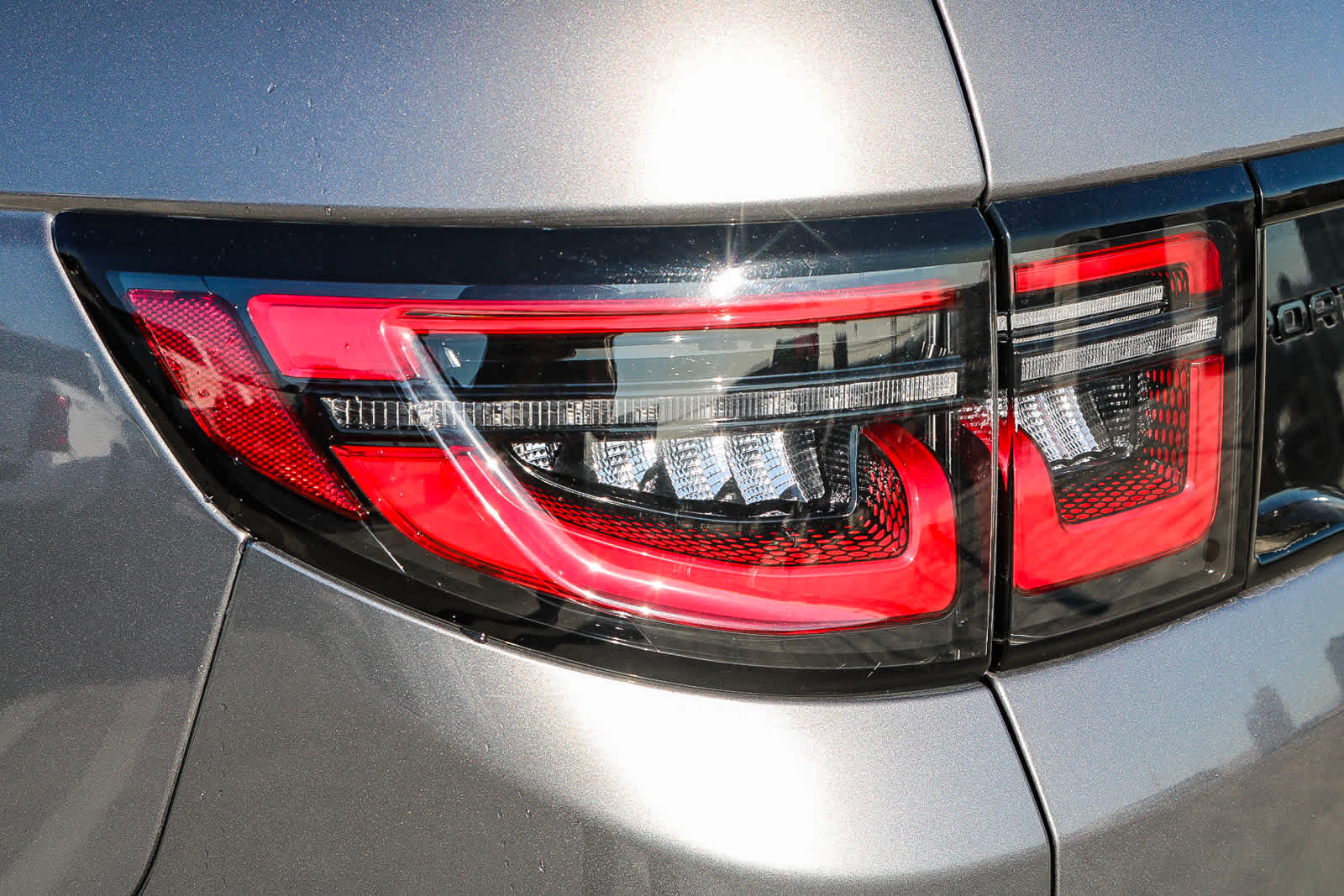 Thumbnail: 2021 Land Rover Discovery Sport - 9