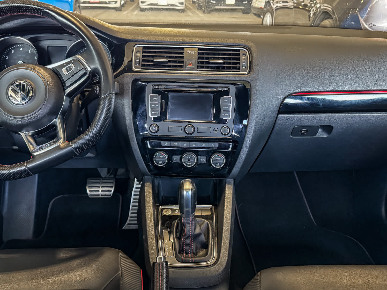 Thumbnail: 2015 Volkswagen Jetta - 8
