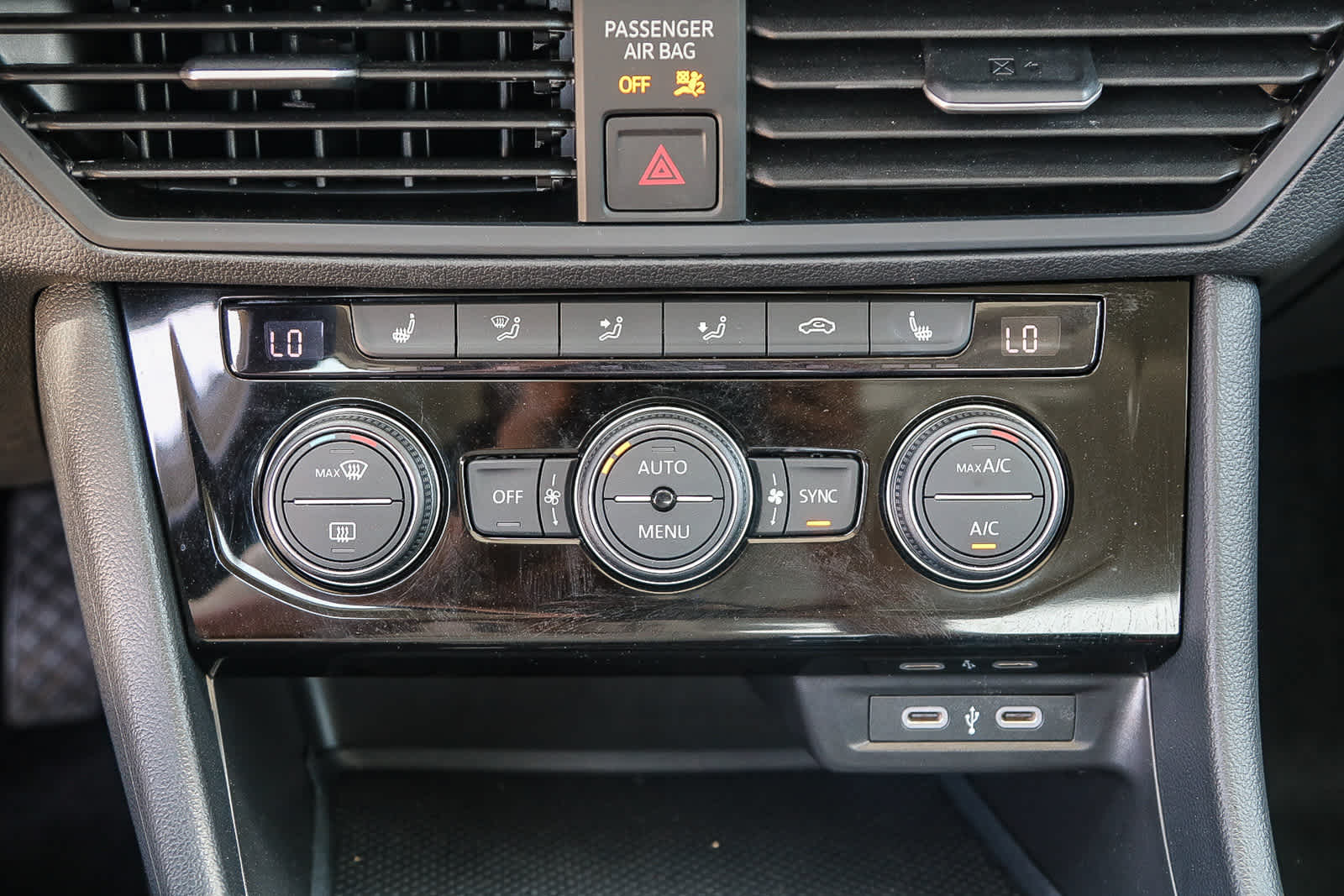 2024 Volkswagen Jetta SE 18