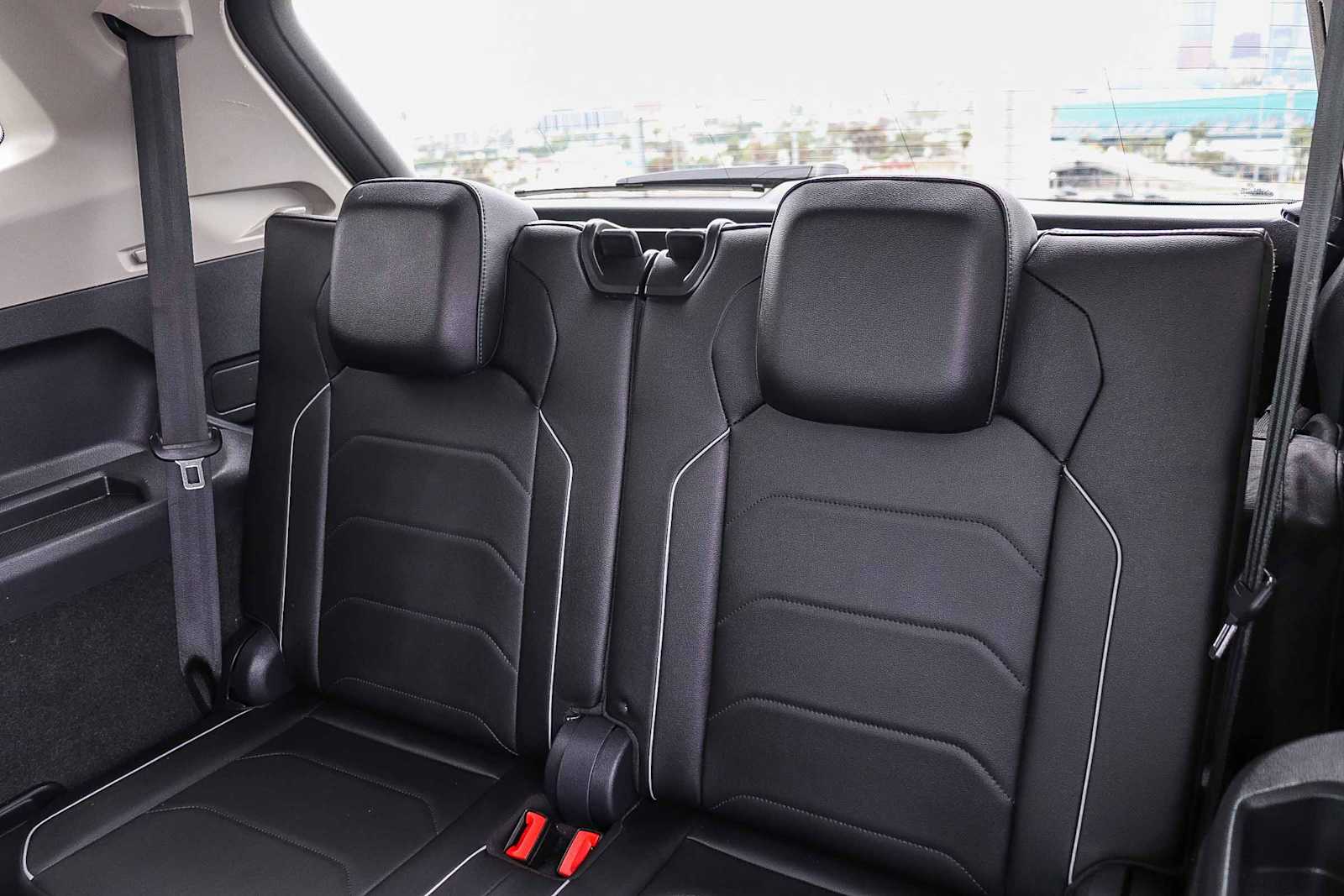Thumbnail: 2018 Volkswagen Tiguan - 20