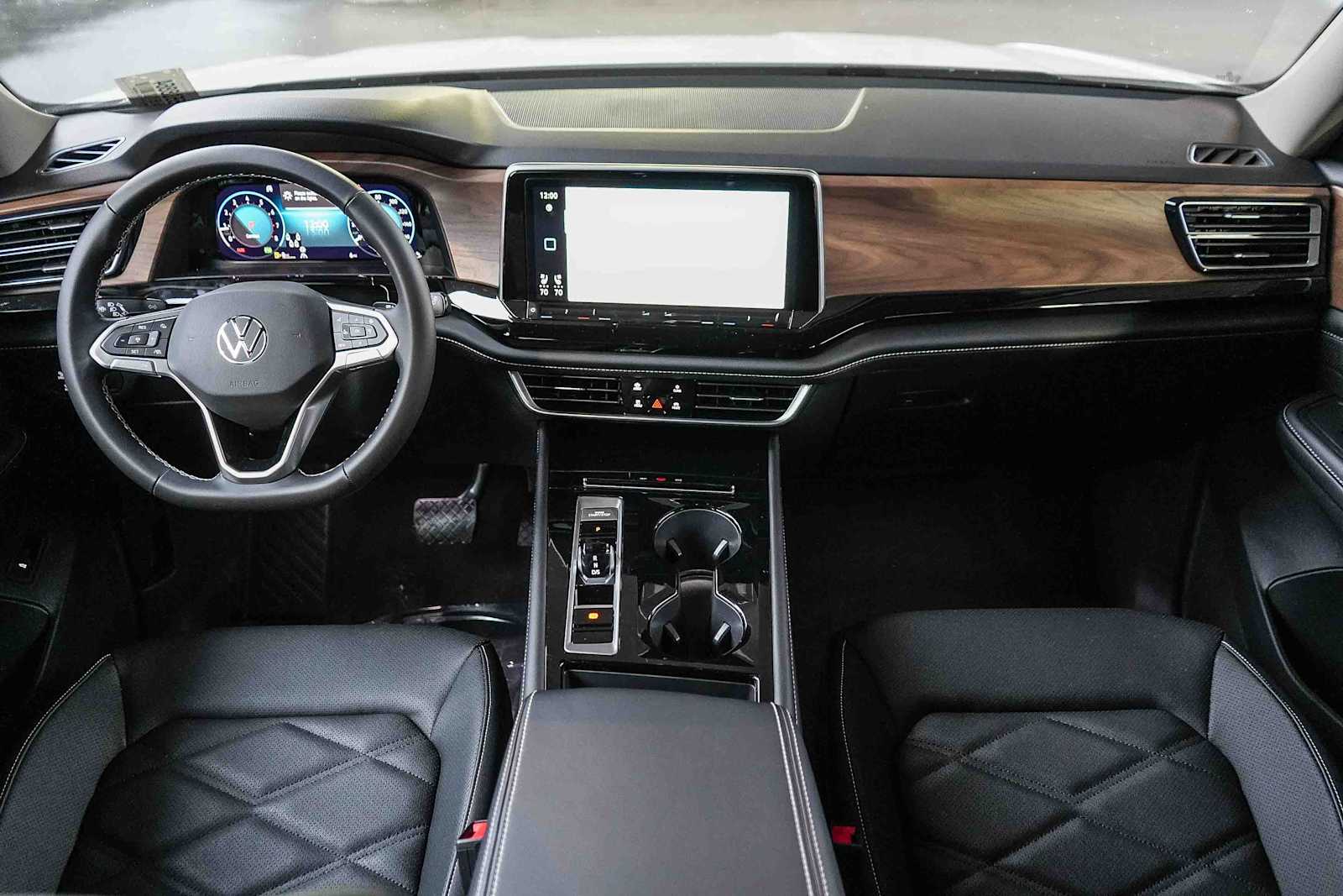 Thumbnail: 2026 Volkswagen Atlas - 14