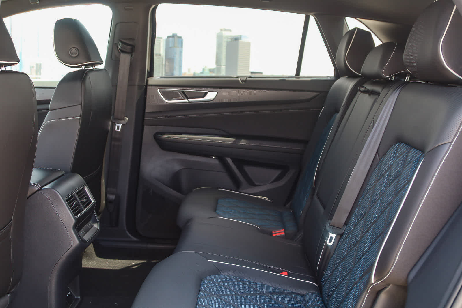 Thumbnail: 2026 Volkswagen Atlas - 19