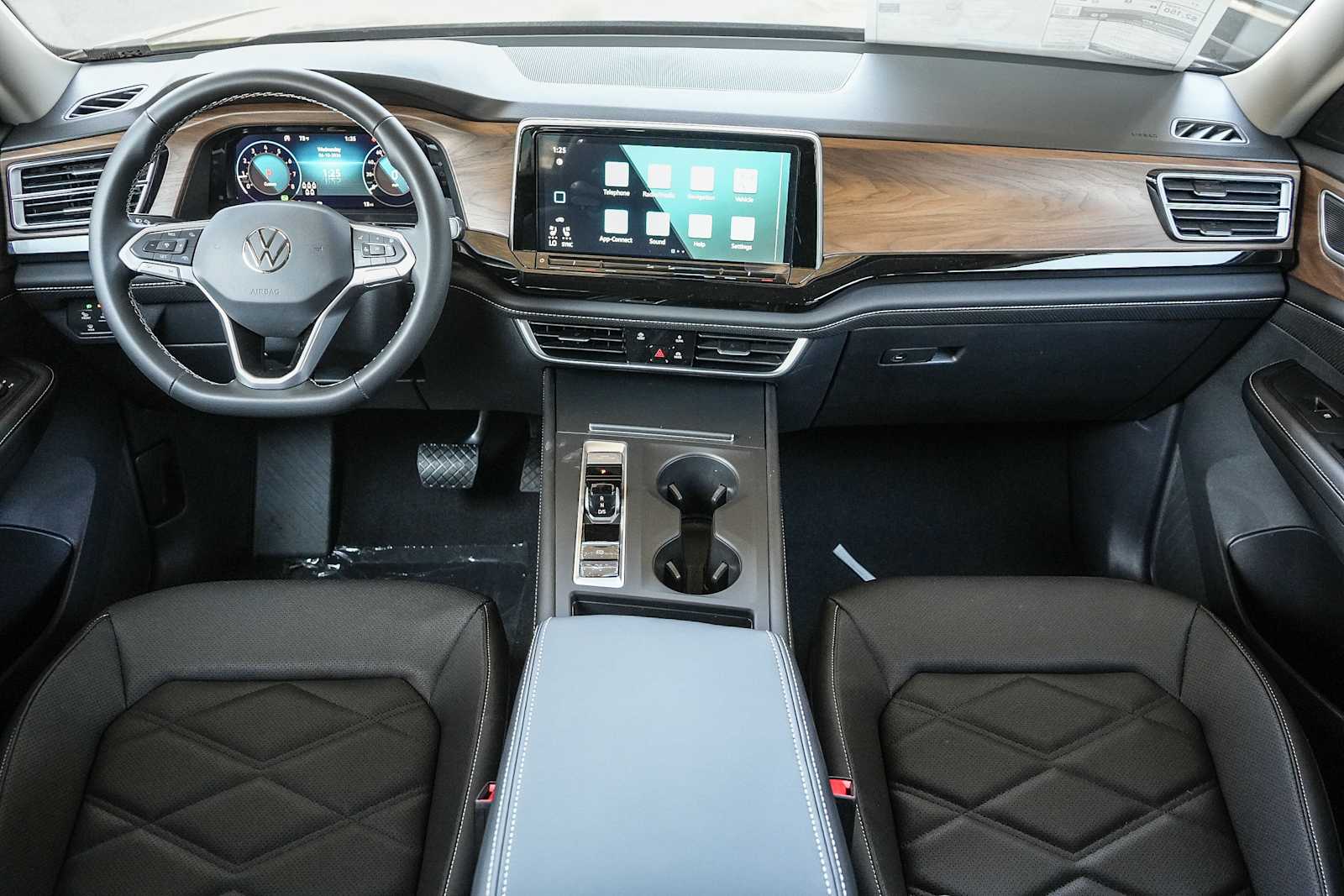 Thumbnail: 2026 Volkswagen Atlas - 14