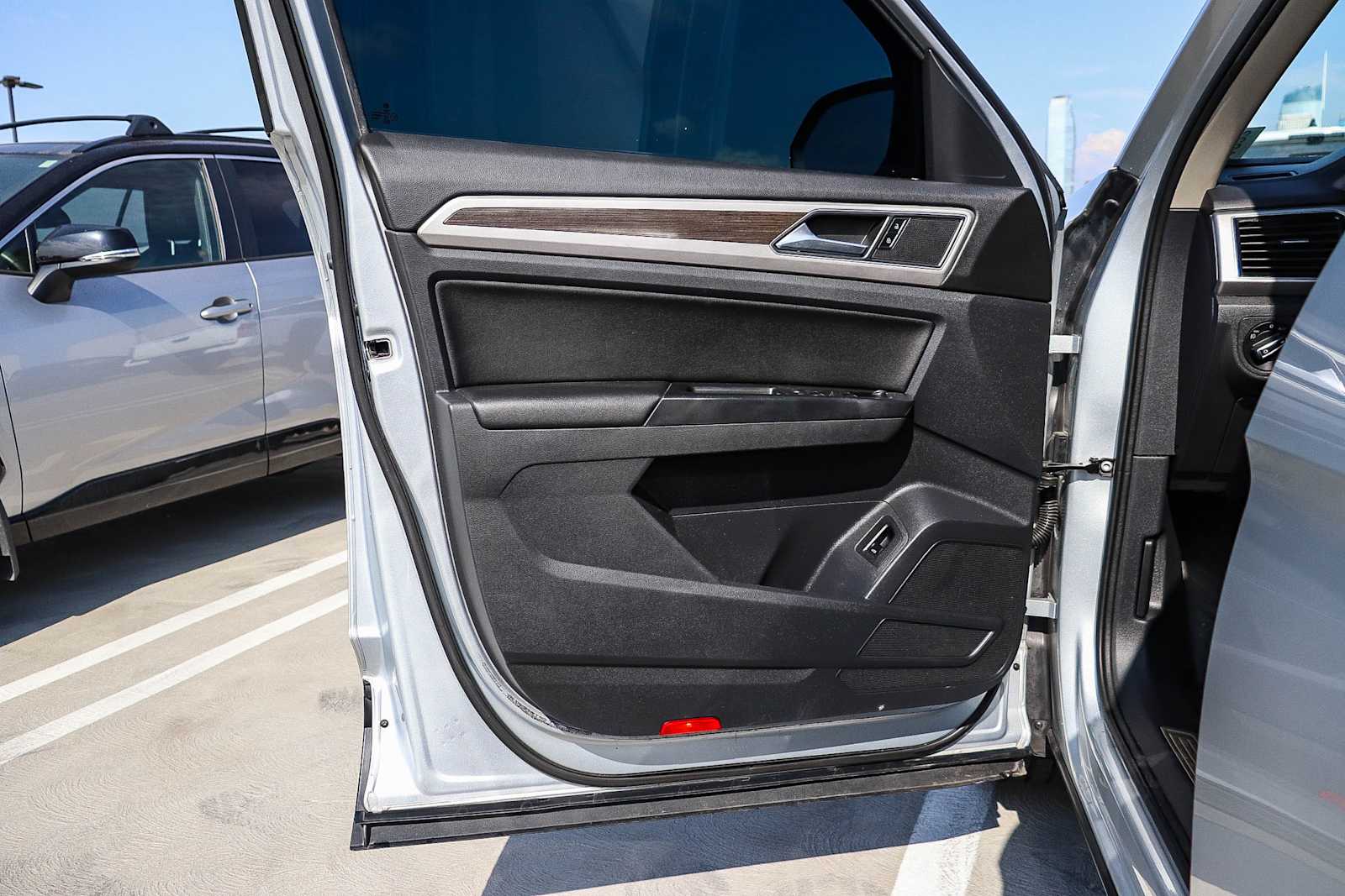 Thumbnail: 2019 Volkswagen Atlas - 24