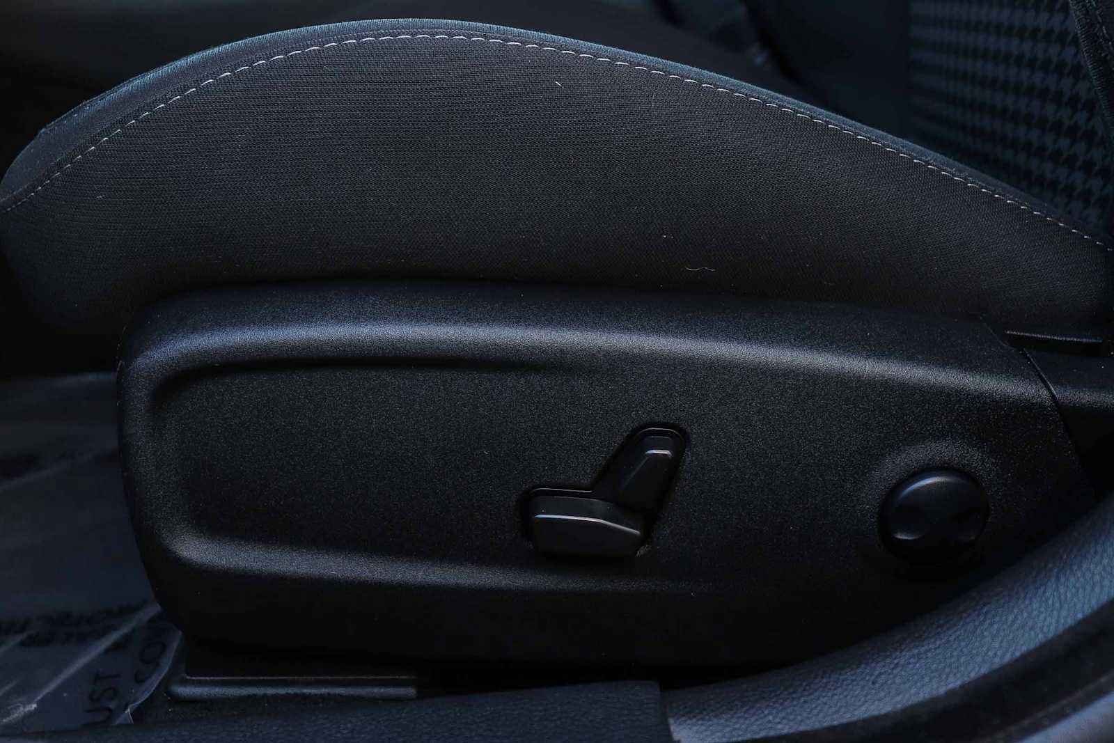 Thumbnail: 2022 Dodge Charger - 21