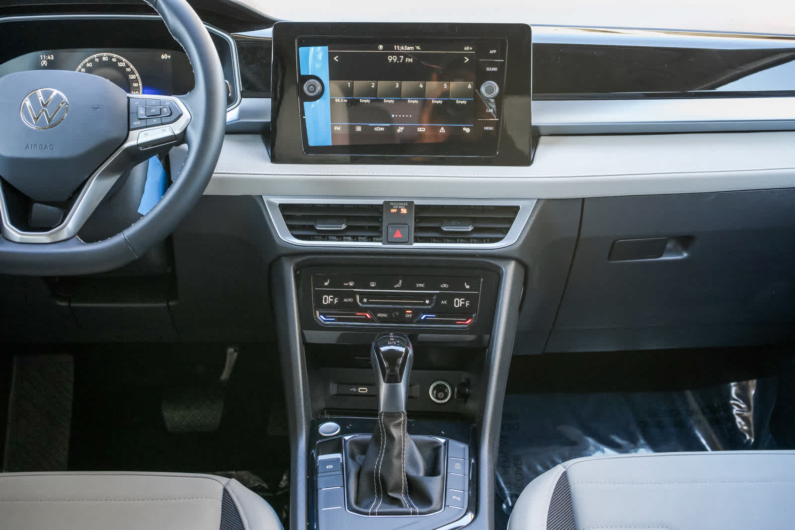 Thumbnail: 2026 Volkswagen Taos - 15