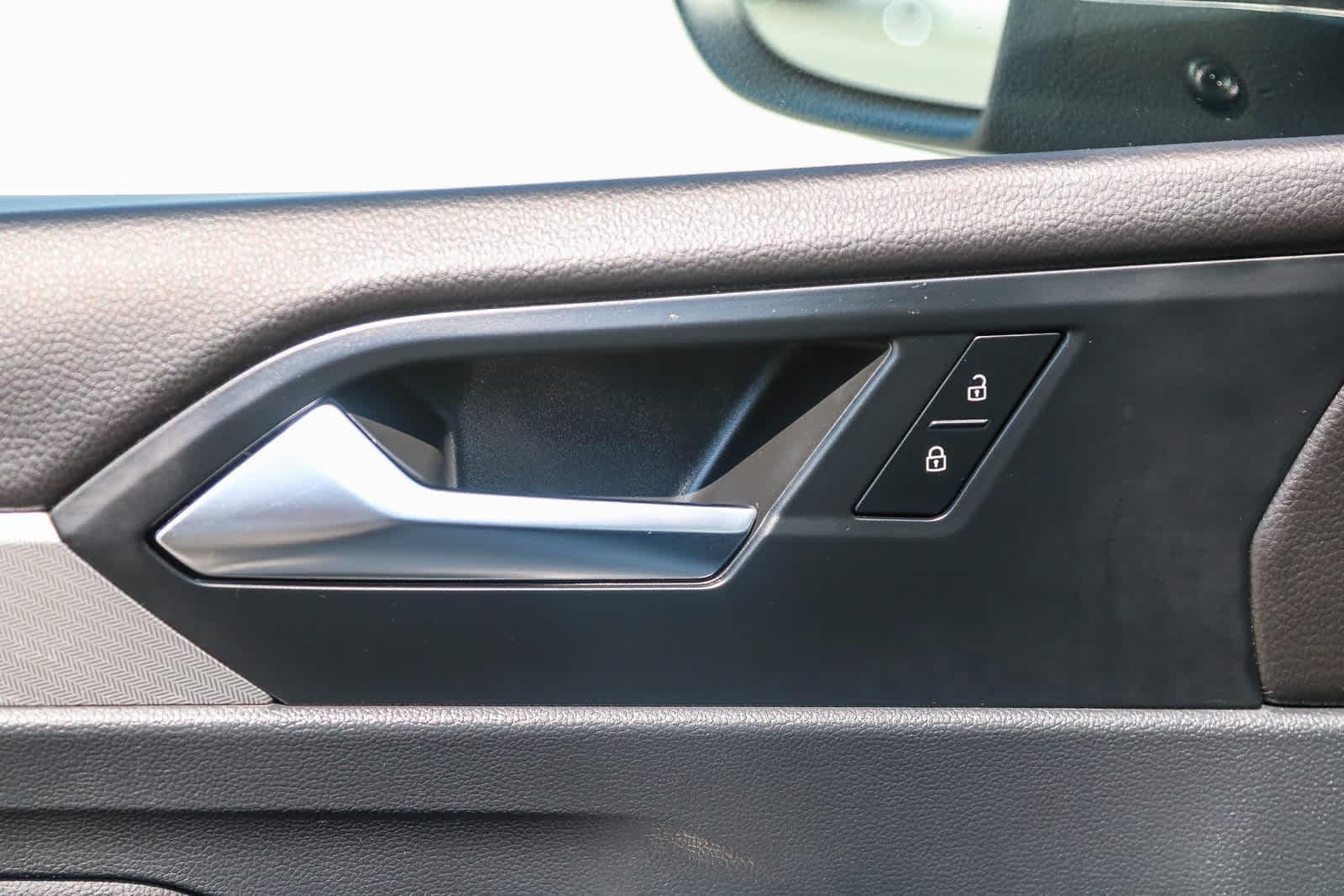 Thumbnail: 2023 Volkswagen Jetta - 24