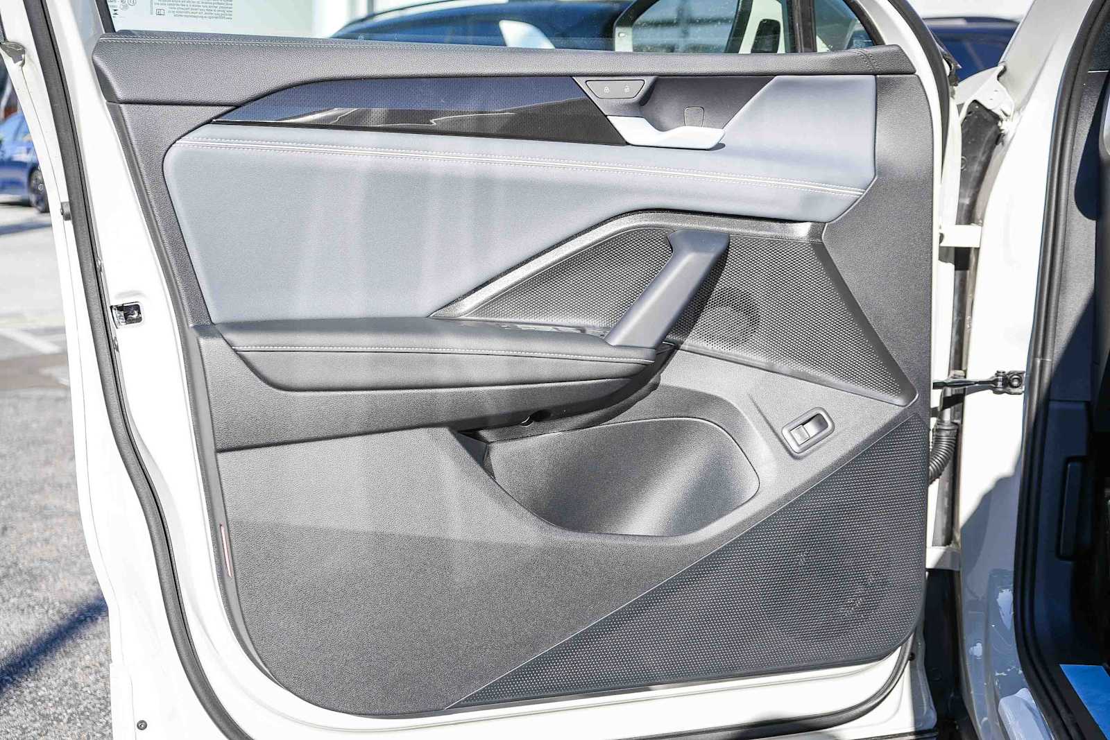 Thumbnail: 2026 Volkswagen Tiguan - 24