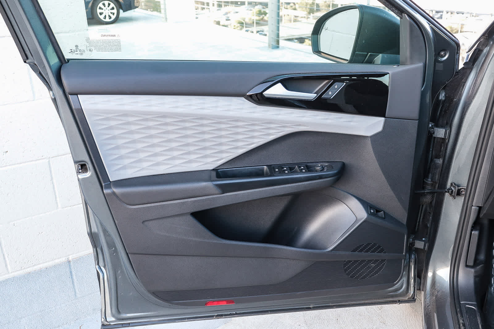 Thumbnail: 2022 Volkswagen Taos - 22