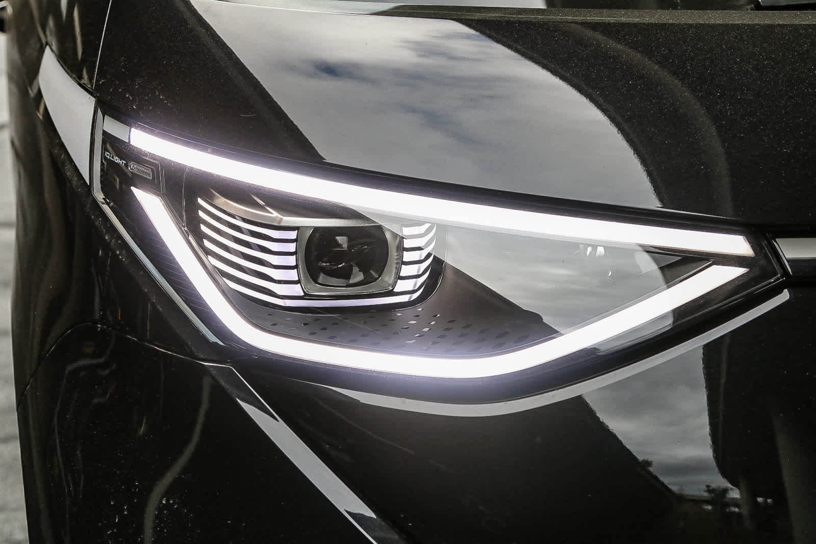 2025 Volkswagen ID. Buzz Pro S photo 4