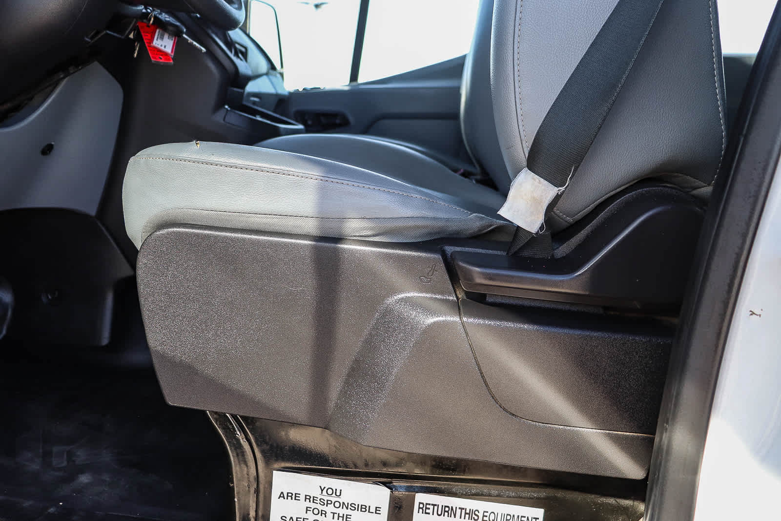 Thumbnail: 2018 Ford Transit Series - 21