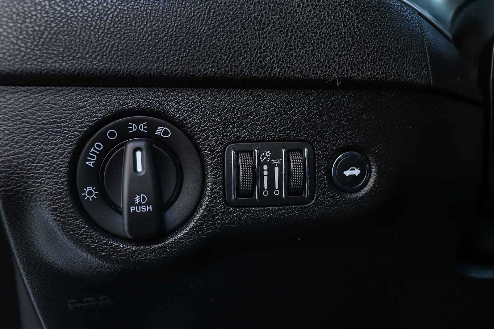 Thumbnail: 2022 Dodge Charger - 23