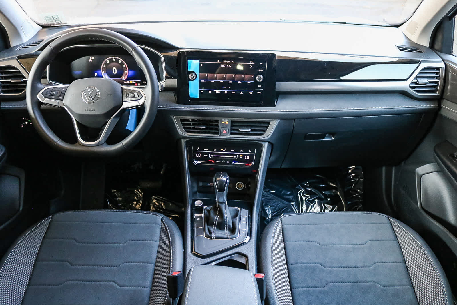 Thumbnail: 2025 Volkswagen Taos - 13