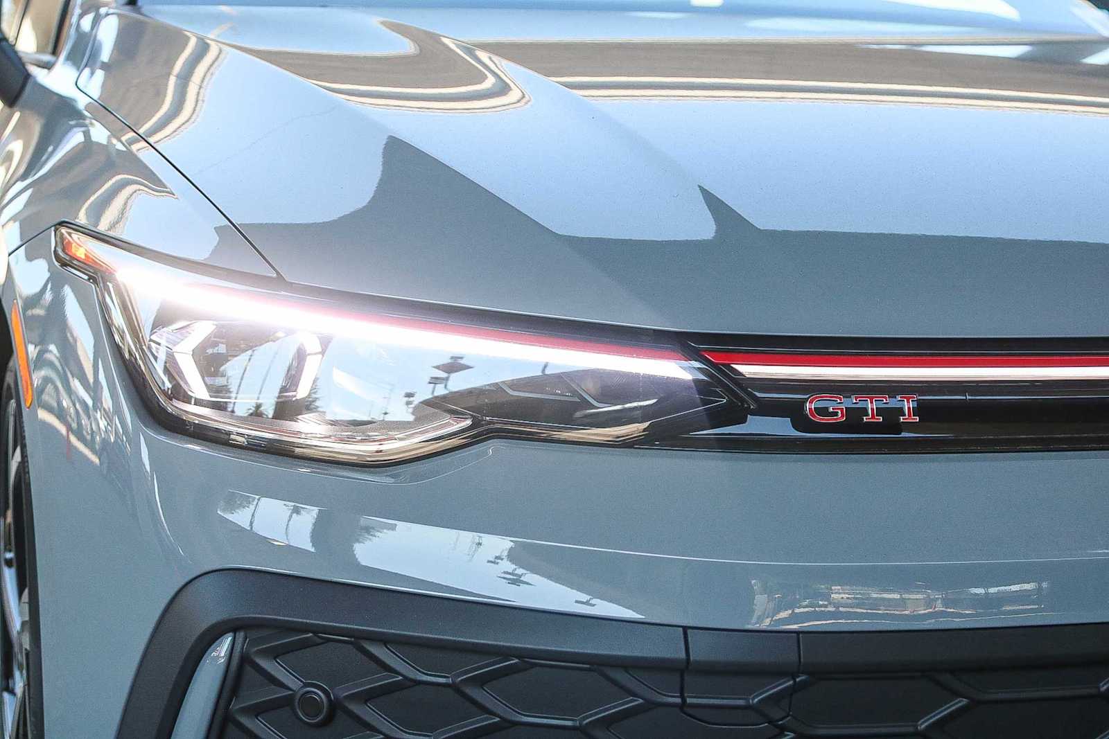 Thumbnail: 2025 Volkswagen Golf - 4