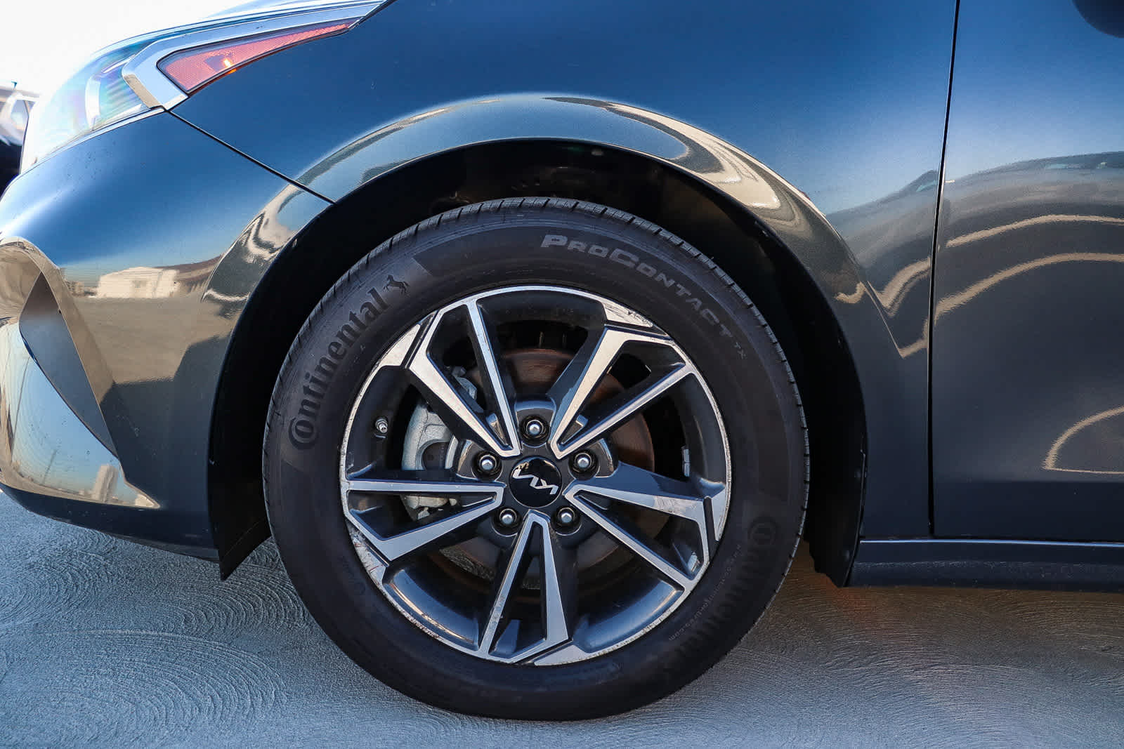 Thumbnail: 2022 Kia Forte - 11