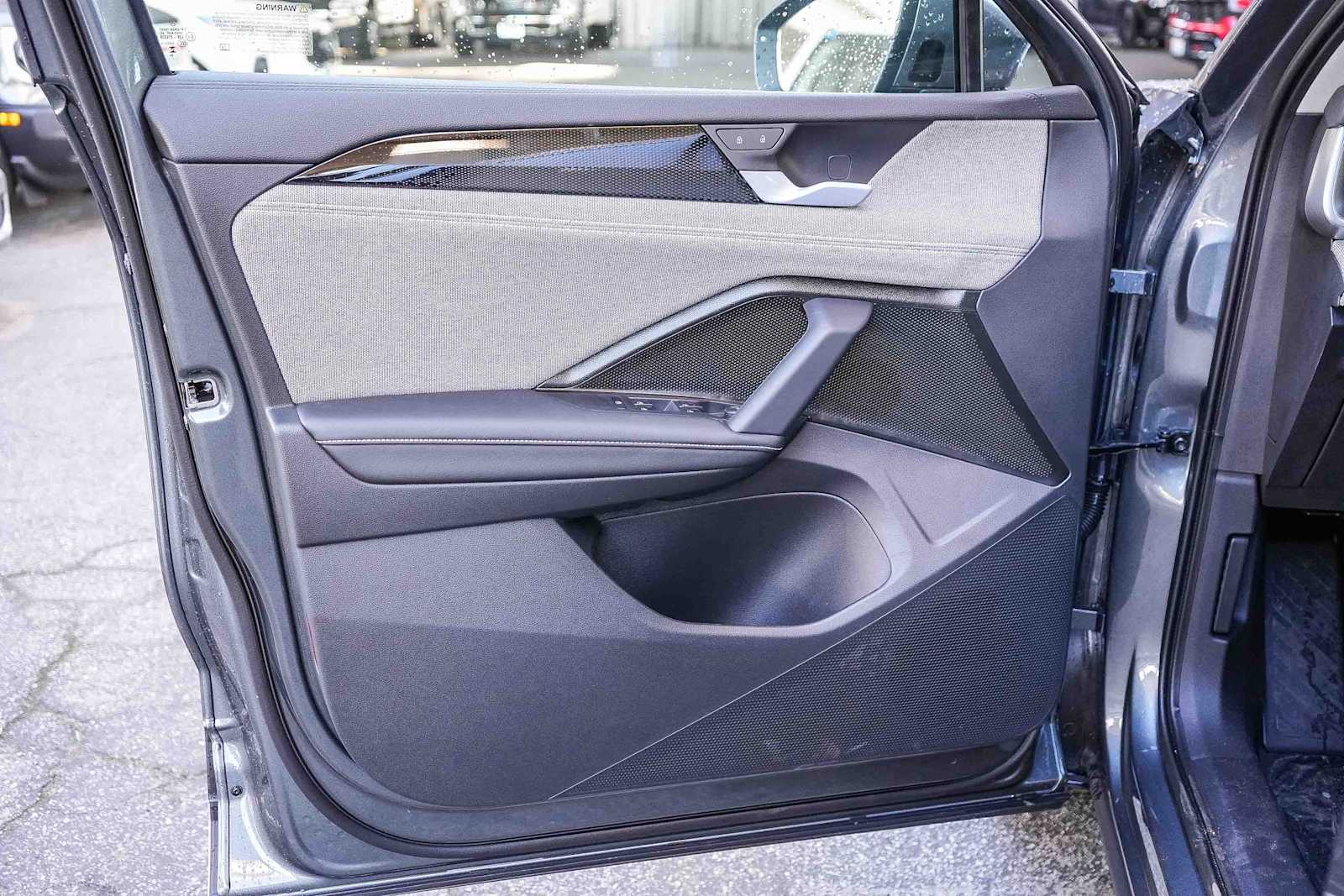 Thumbnail: 2026 Volkswagen Tiguan - 24