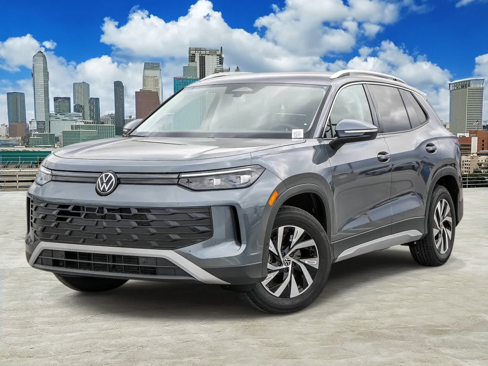 Thumbnail: 2026 Volkswagen Tiguan - 1